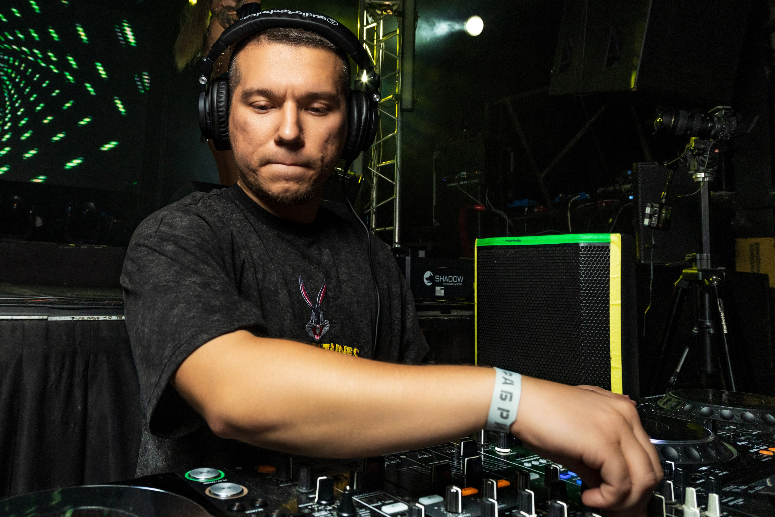 System Reality: Glow! в клубе Фабрика, Екатеринбург. Репортажный фотограф Екатеринбург | Яркий, качественный репортаж | Концерты, клубы, репортаж, праздники, корпоративы