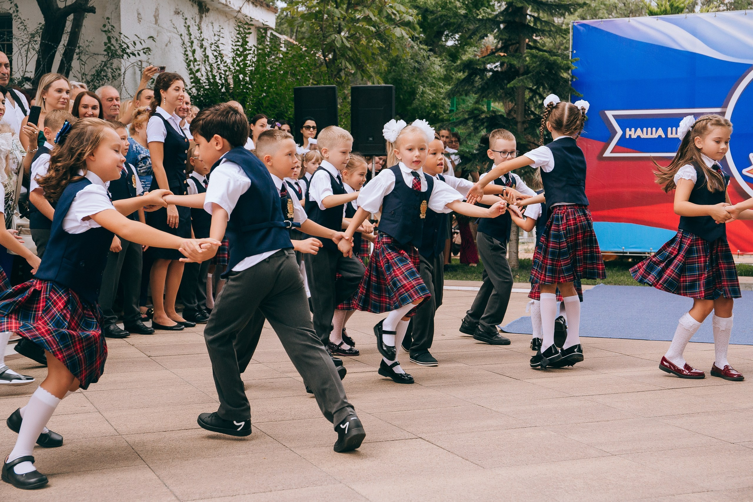 1 класс школа «Личность». Выпускные альбомы Натальи Бутко: Новороссийск, Анапа, Геленджик