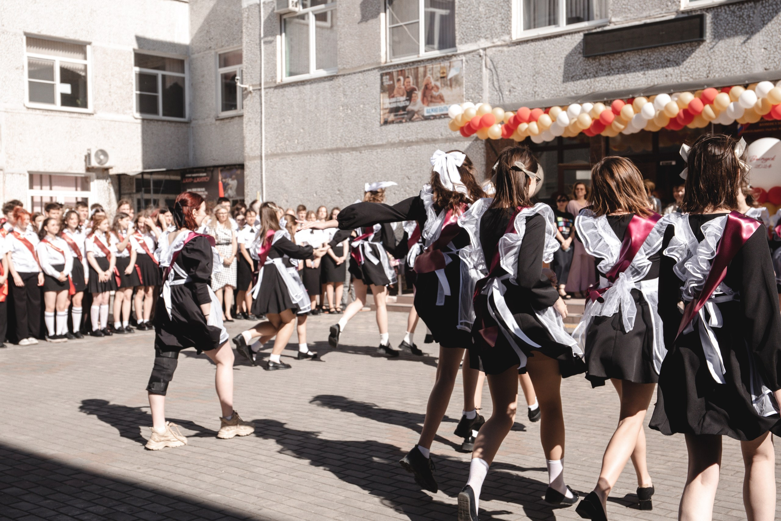 11 класс 33 школа. Выпускные альбомы Натальи Бутко: Новороссийск, Анапа, Геленджик