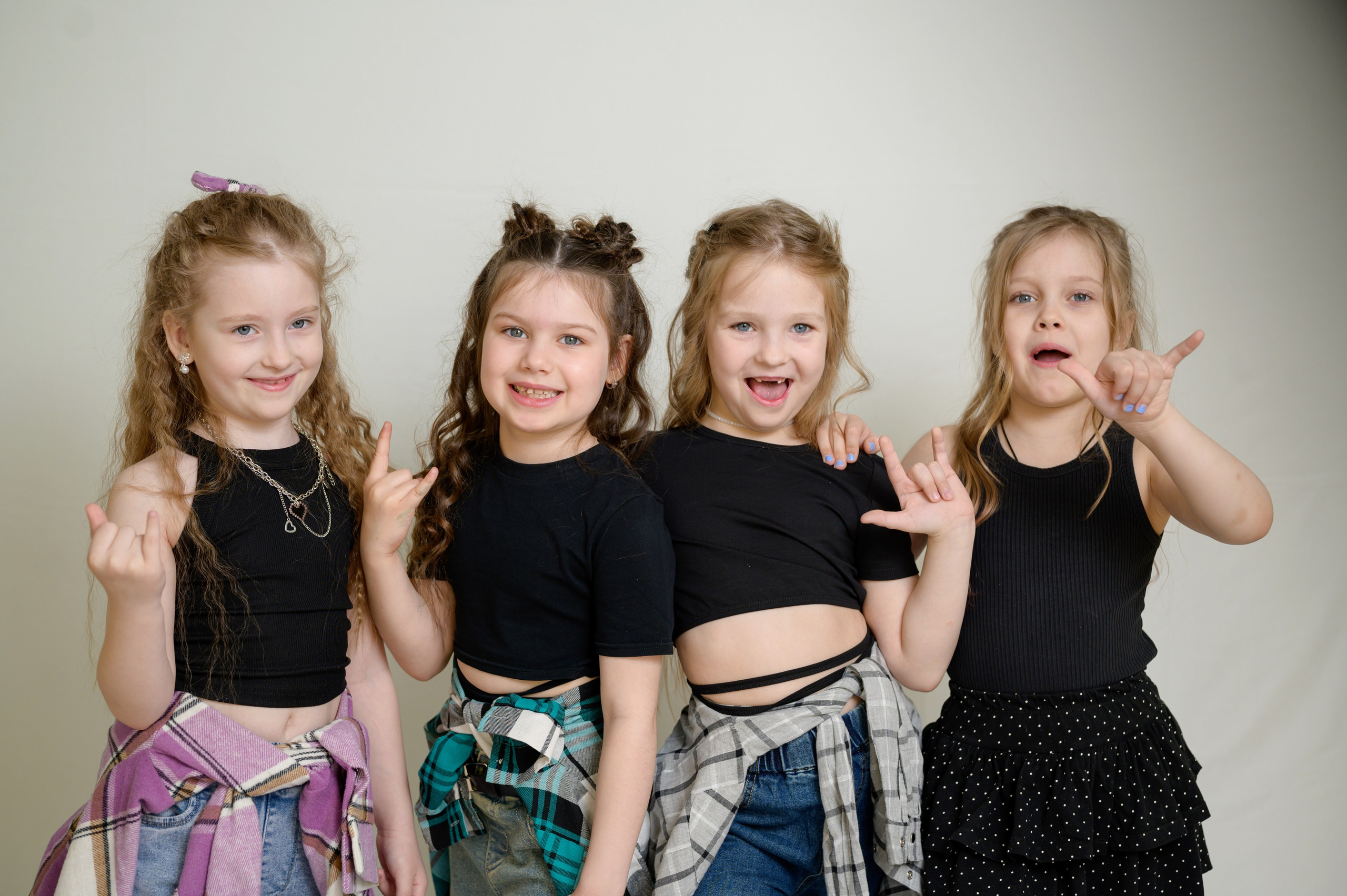 Д/с№ 3к3 группа «Фантазёры» (индивидуальный дизайн) + рисунки детей. Фотограф новорожденных, семейный детский в Тюмени Татьяна Морозова