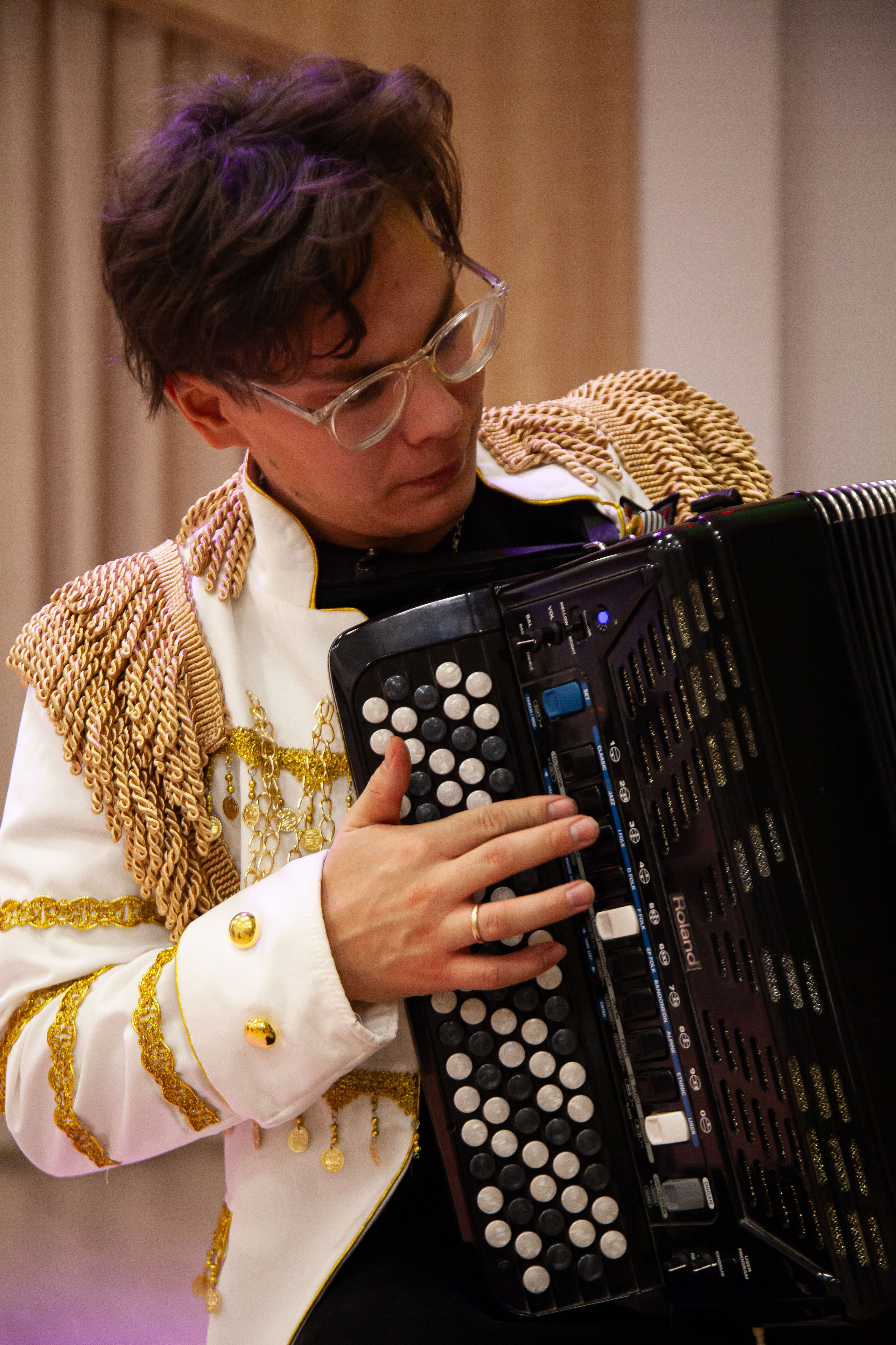 Музыкальный концерт с баяном. 17.11.23. Профессиональное фото в Казани: от идеи до результата. Фотограф Яна Мур