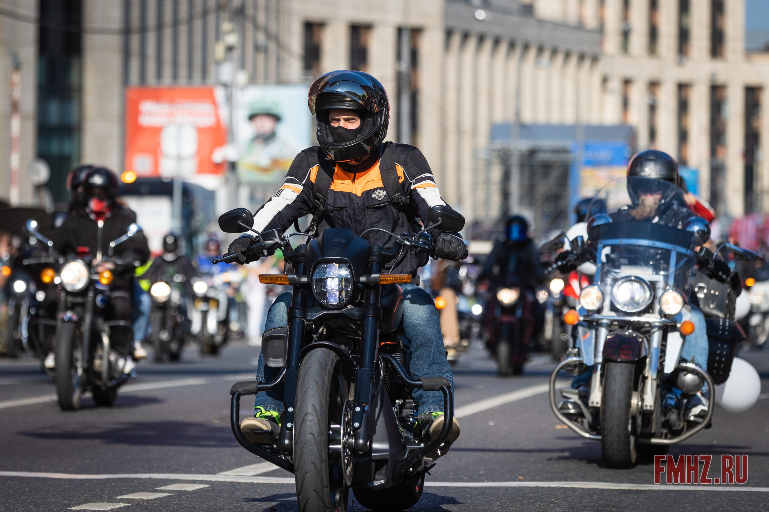 Закрытие Мотосезона 2023 на проспекте Академика Сахарова. Фотограф Владимир Охрименко