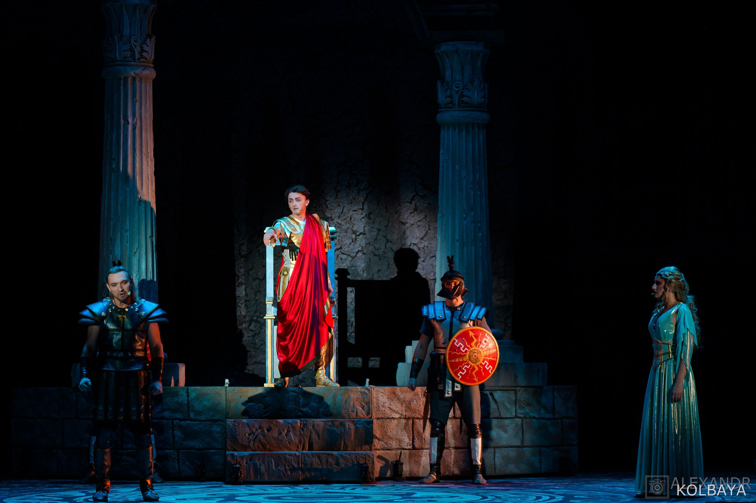 Фоторепортаж со спектакля Гладиатор в Театре Терезы Дуровой. Концертный и театральный репортажный фотограф в Москве Александр Колбая