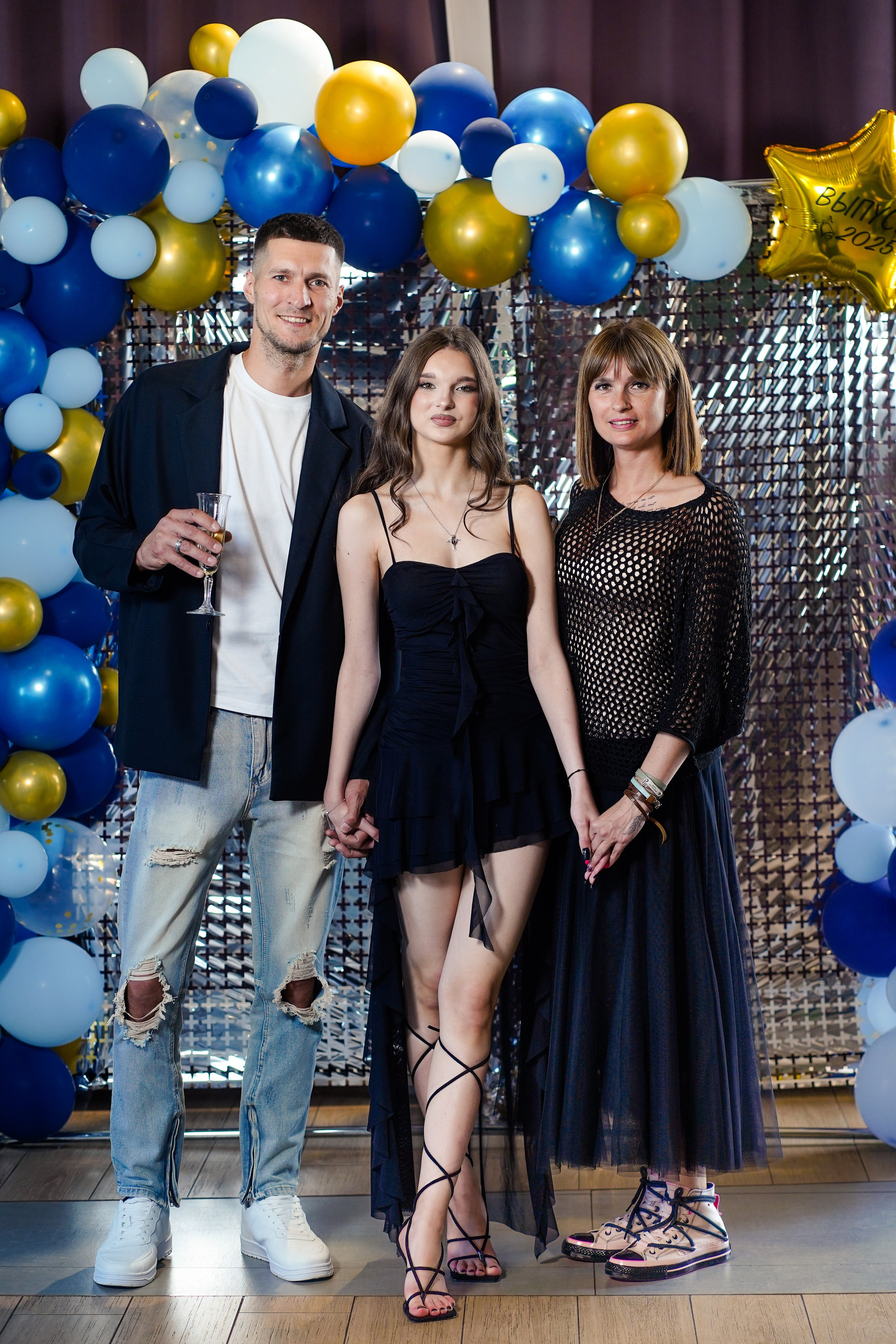 Выпускной вечер, гимназия № 40, 9 класс. Семейный и портретный фотограф в Екатеринбурге Анна Лобанова