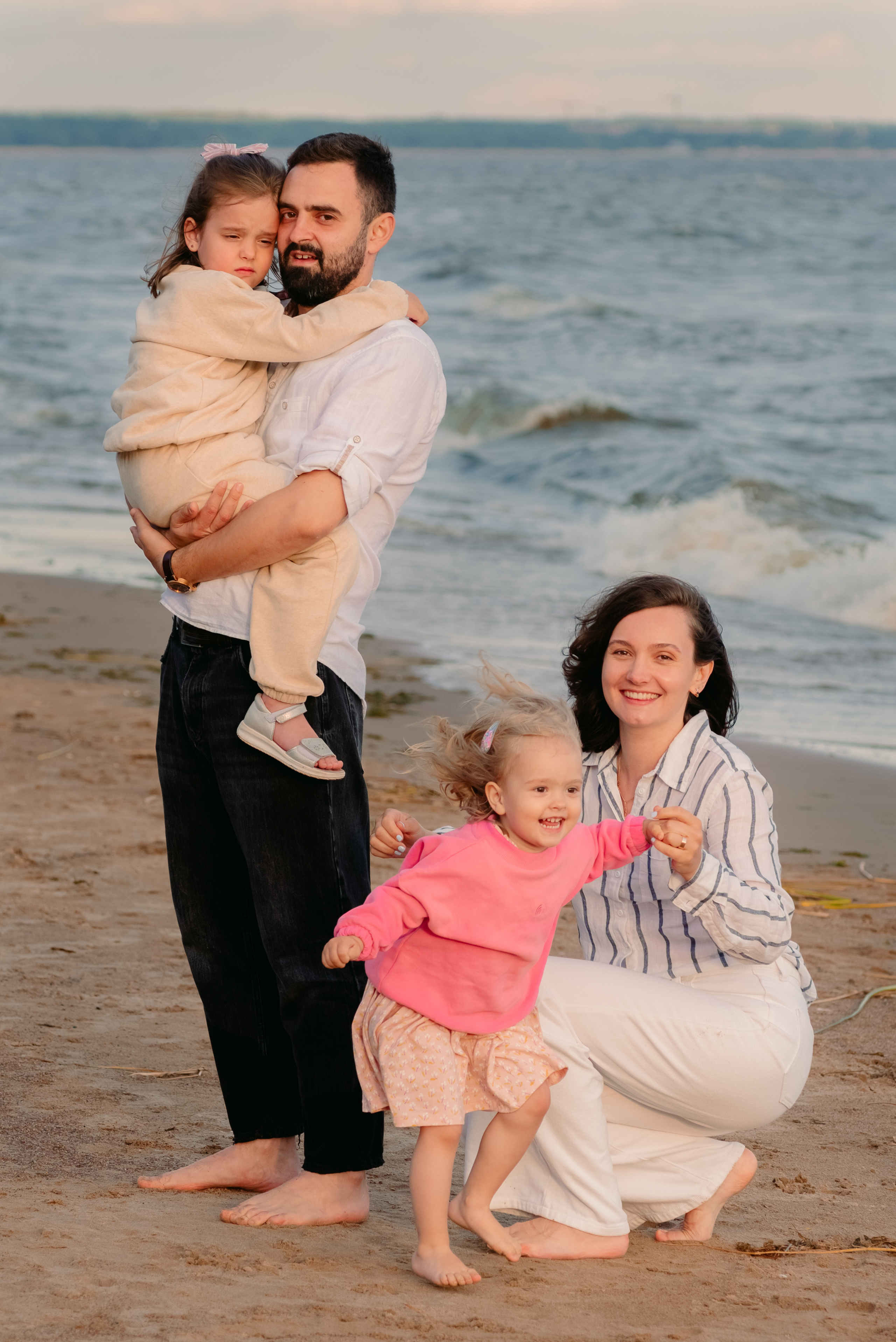 Семейная фотосессия на берегу финского залива. Фотограф Юлия Кондратьева