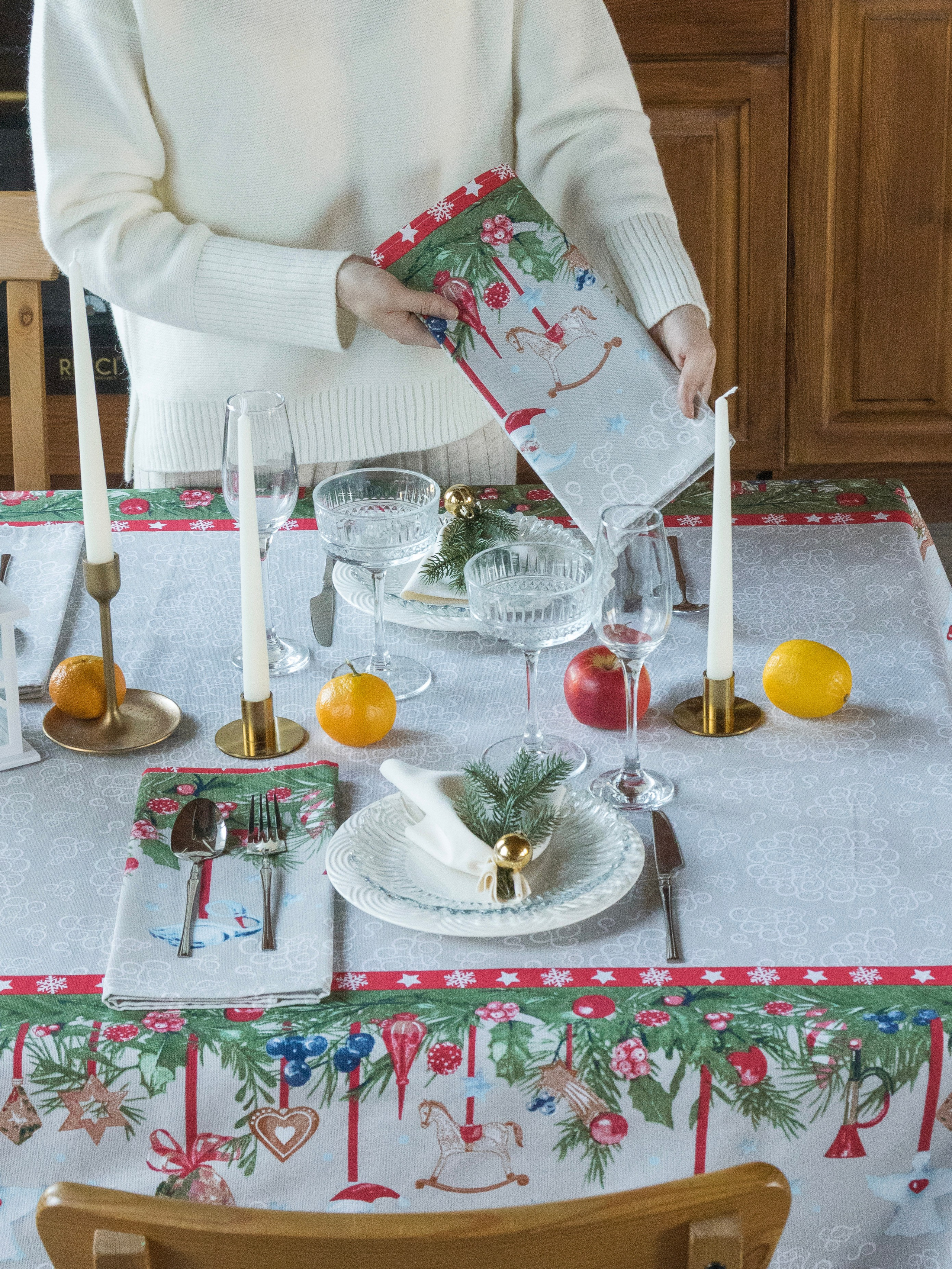 Скатерть новогодняя. Фотостудия для Wildberries Ozon