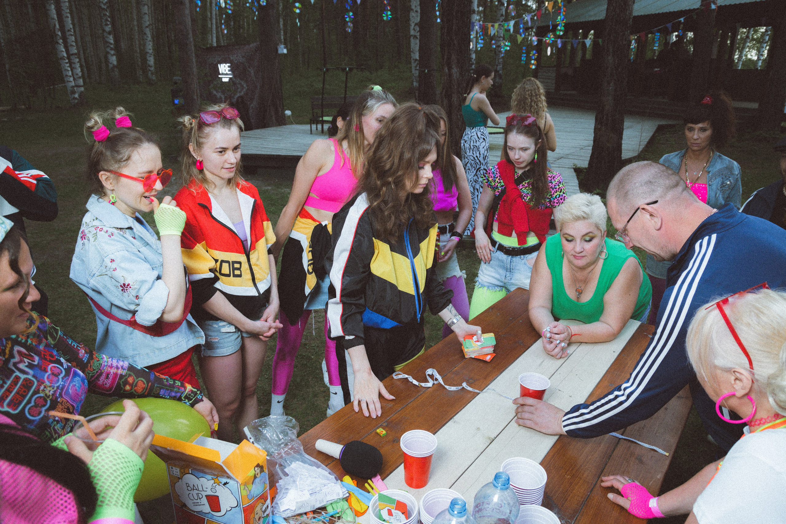 EVENT (vibe — вечеринка в стиле 90-х). Photographer — Regina Sal’manova. Uray