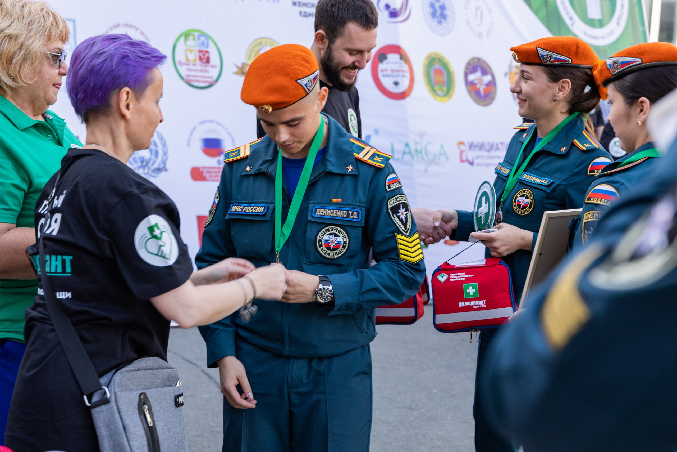 Олимпиада Первой помощи. Выпускные альбомы во Владивостоке