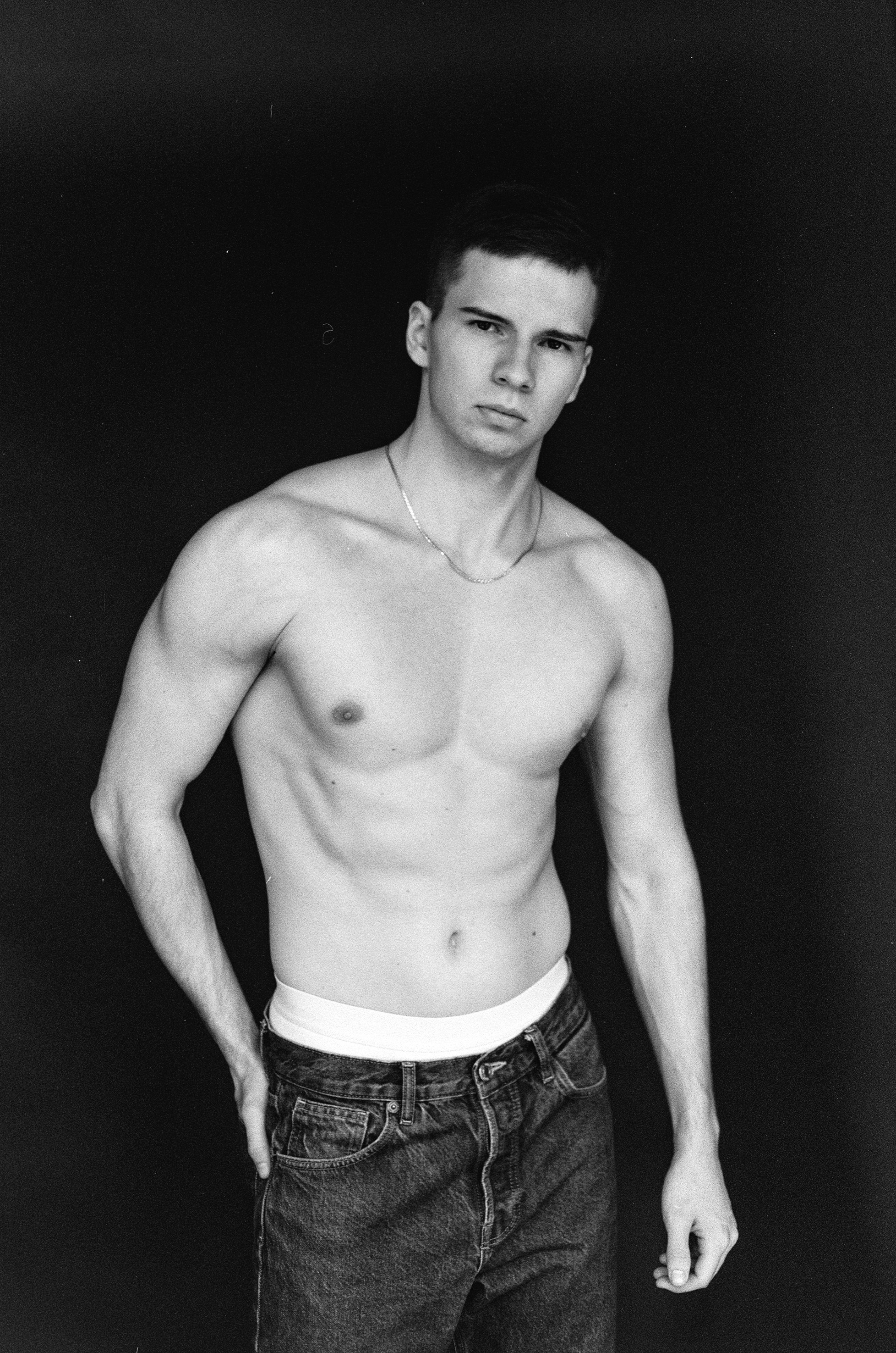 Богдан. Кирилл Гольцберг | фотограф для брендов одежды и бизнеса