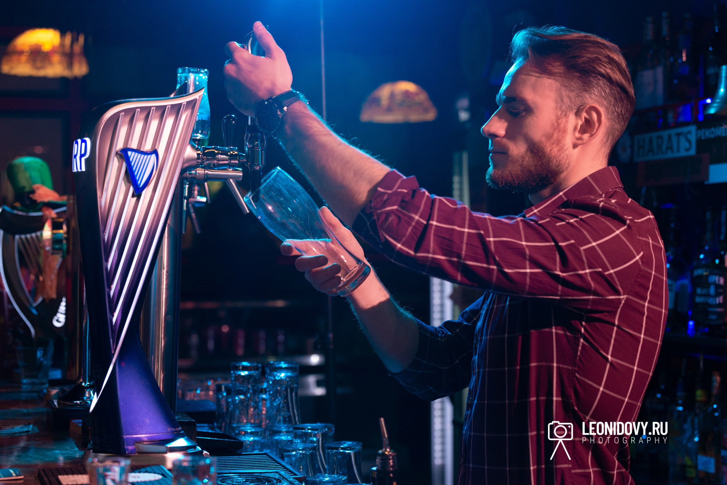 Вечер в баре