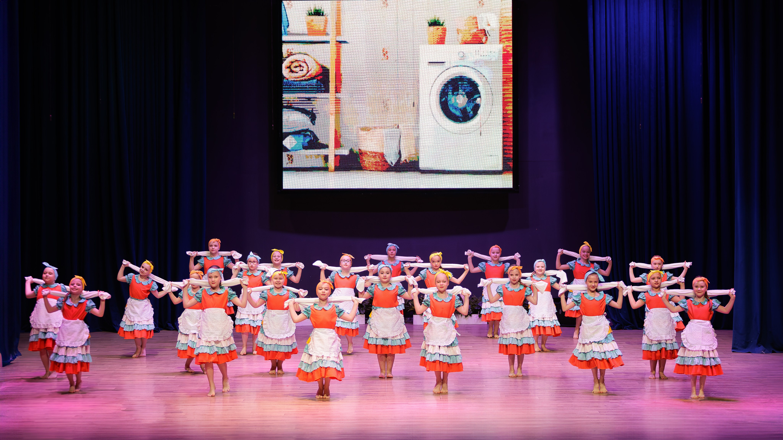 Отчетный концерт Центра детского творчества 2025. Выпускные альбомы и школьный фотограф в Подольске, Троицке, Щербинке, Москве и Московской области