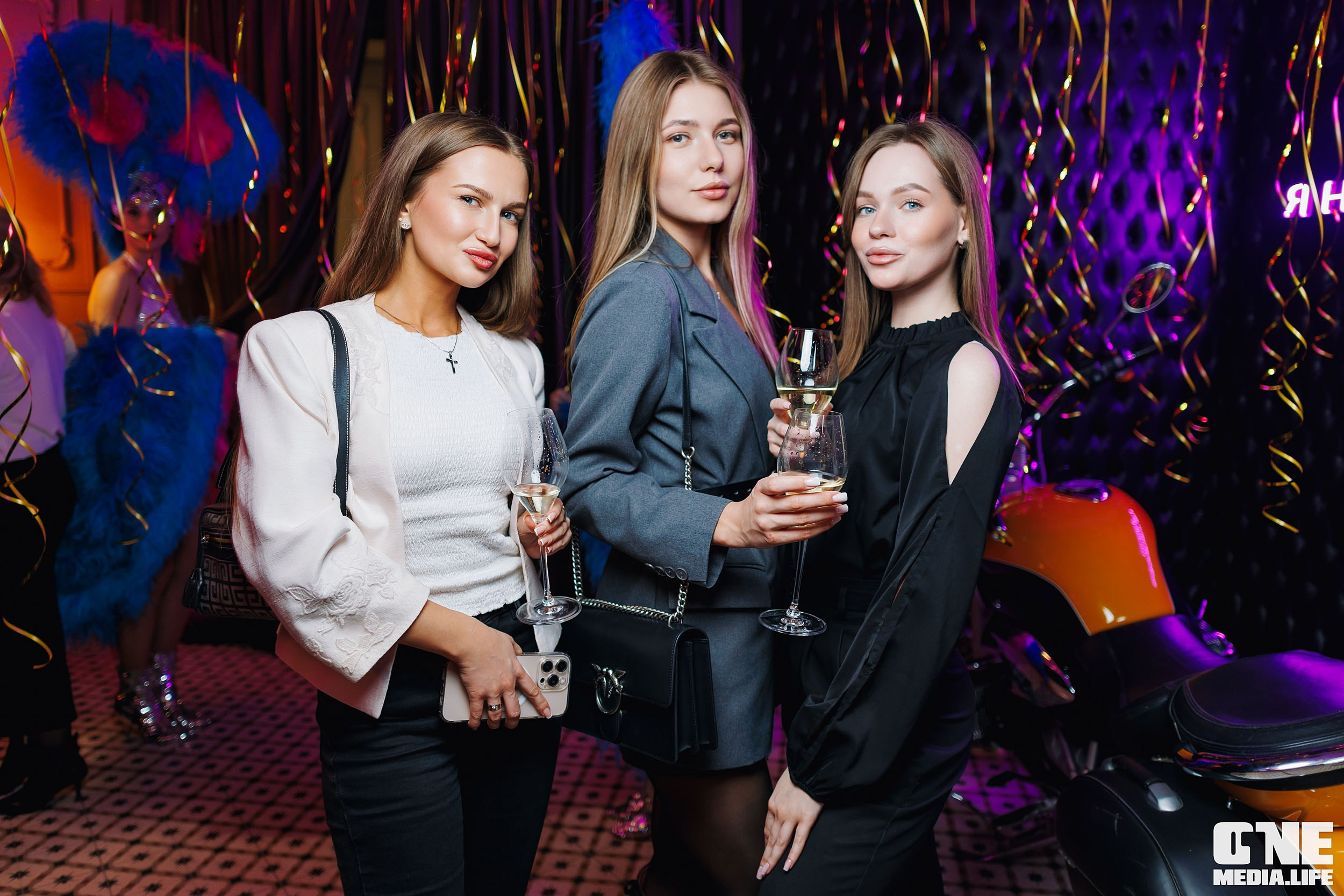 Фоторепортаж из караоке-клуба Белгравия. One Media Life: фоторепортажи, фотоотчеты с мероприятий и заведений