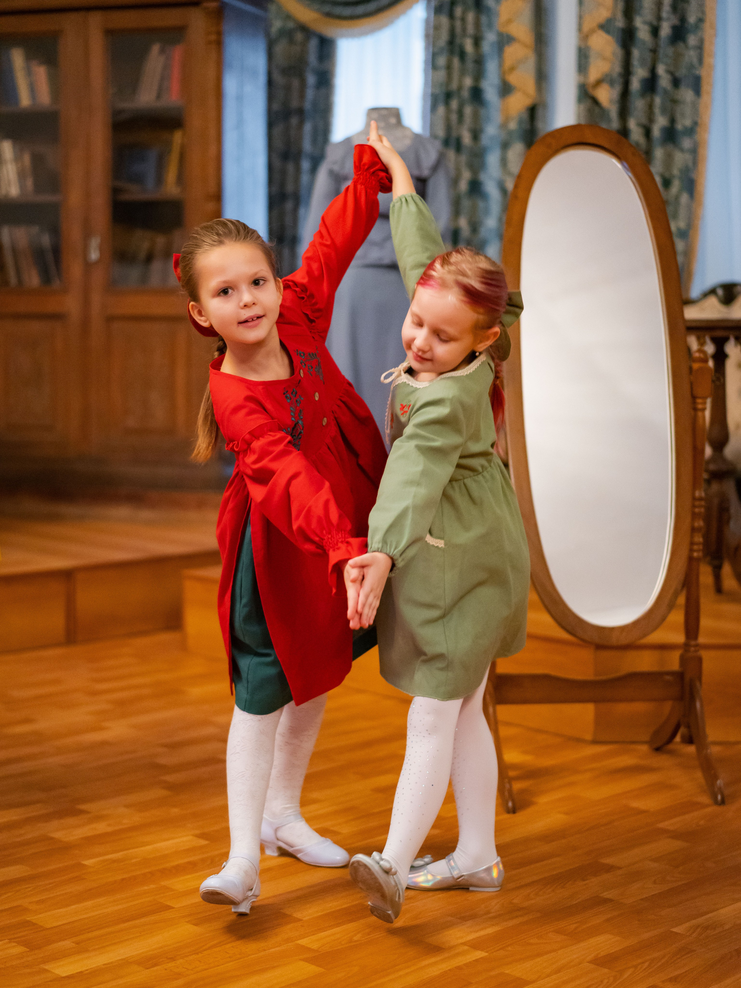 Показ одежды в рамках выставки «105. Лучшее». Фотограф Москва