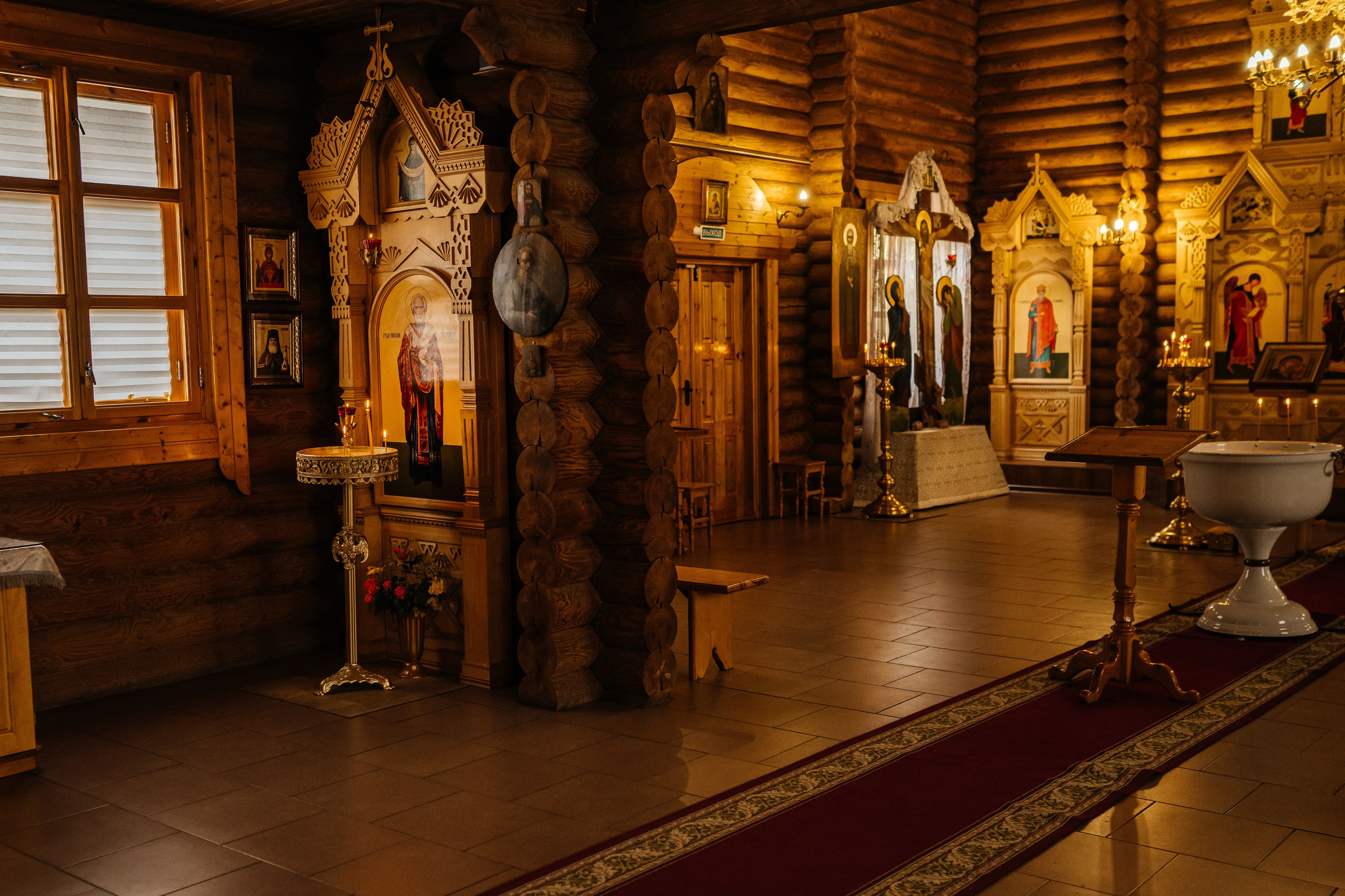 Храм на Ворошилова (деревянная церковь). Фотограф в Каменске-Шахтинском и парке Лога Ольга Сагал