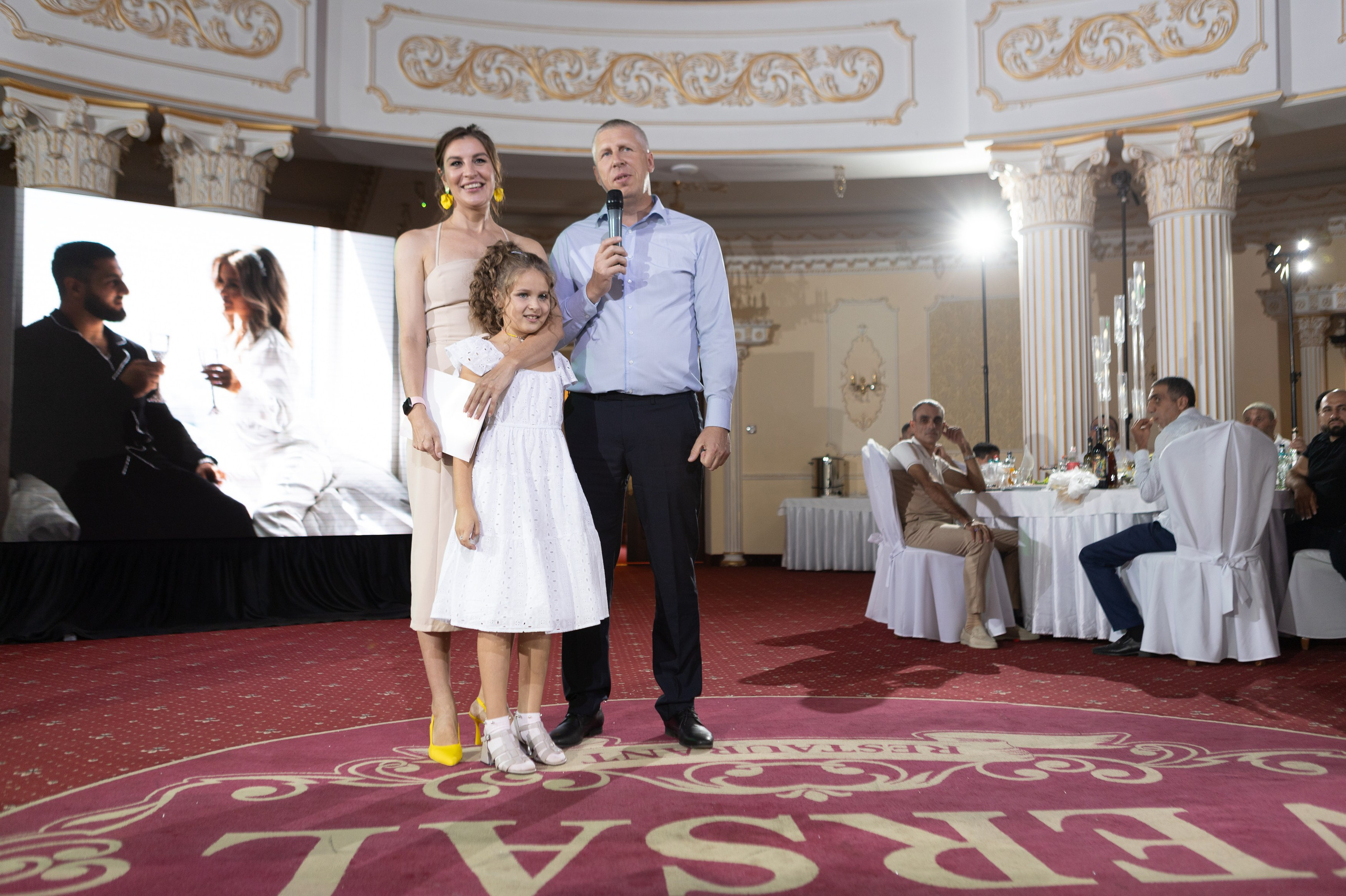 Свадебный фотограф Уфа — Руслан ГабдлисламовЖивые эмоции, красивые кадры, воспоминания на всю жизнь.Работаю по всей Республике Башкортоста. Свадебный фотограф Уфа Руслан Габдлисламов