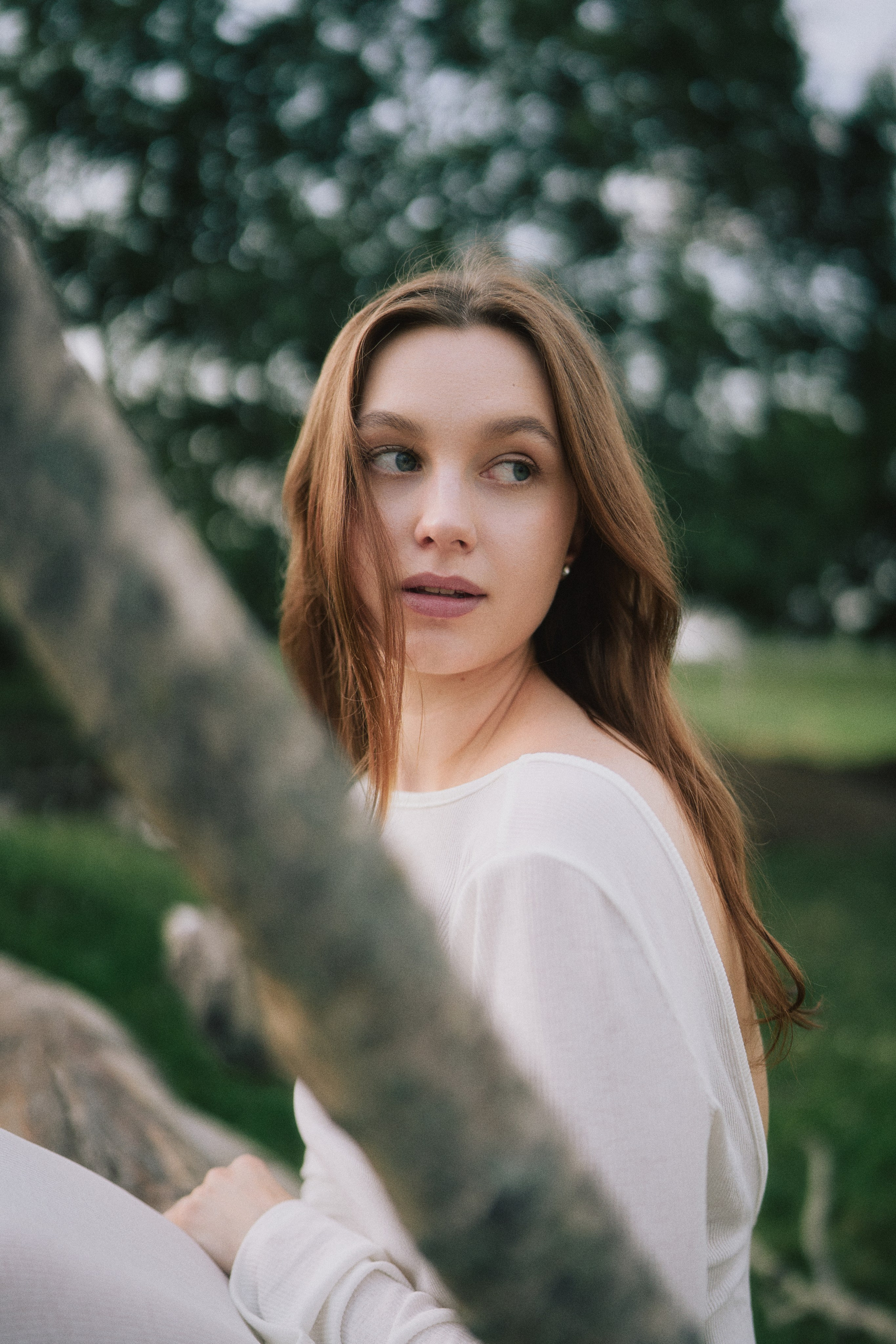 Женский портрет на природе — естественный свет и красота. Фотограф в Хабаровске Дмитрий Лемешков