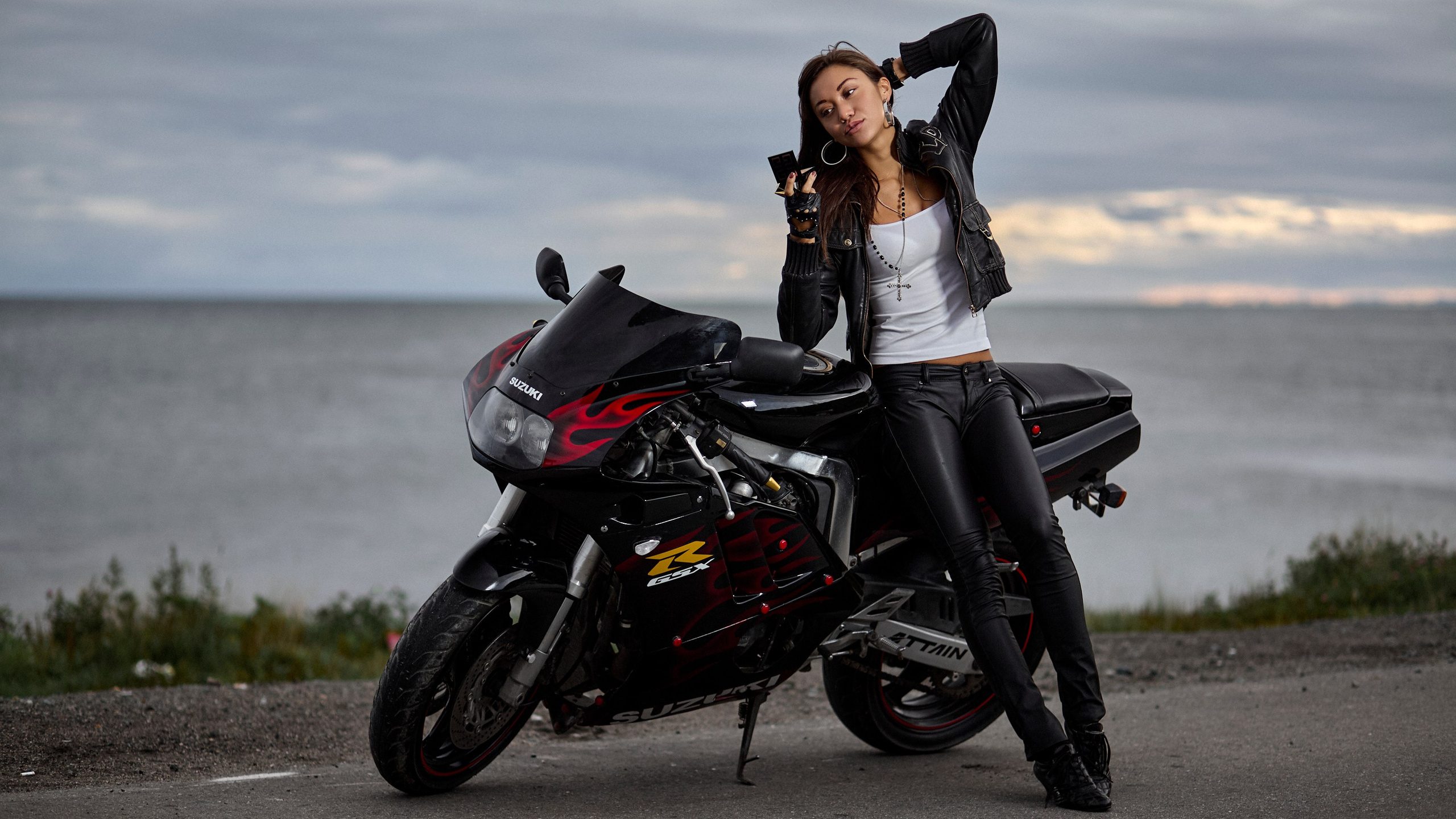 Парень, девушка, байк. Фотограф Андрей Серенков