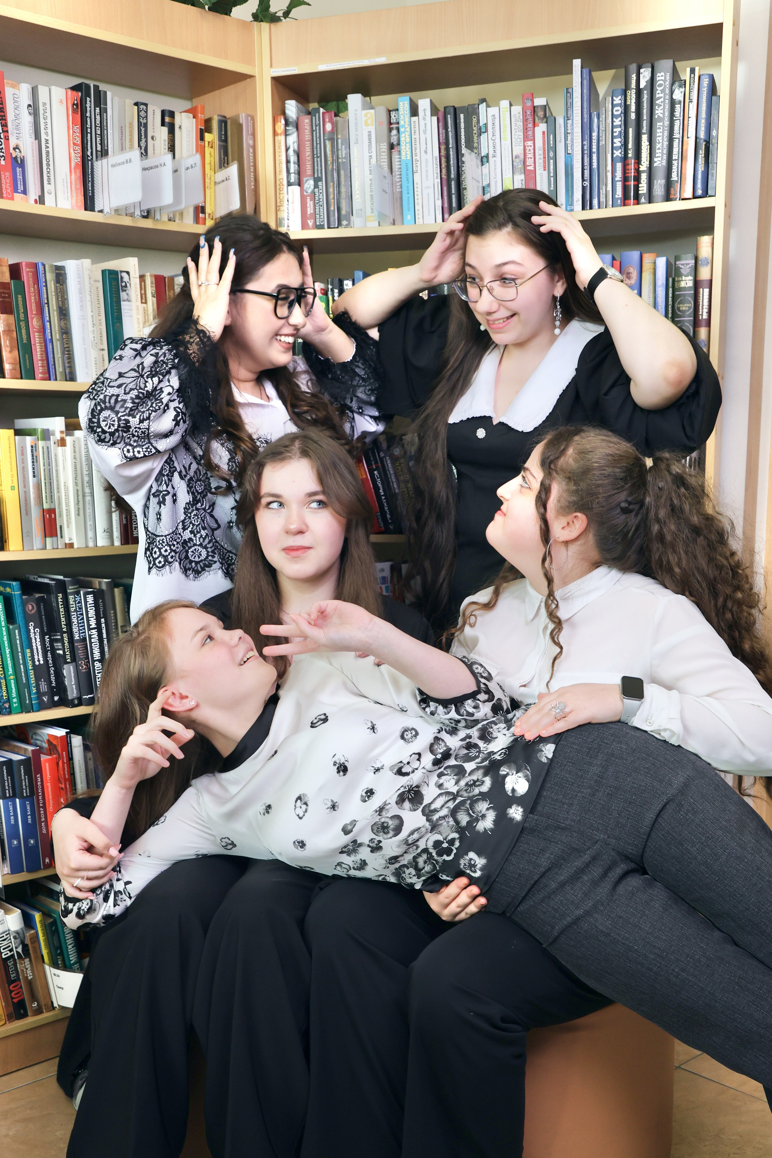 Съёмка в библиотеке. Школьные выпускные альбомы в Москве Марина Николаева