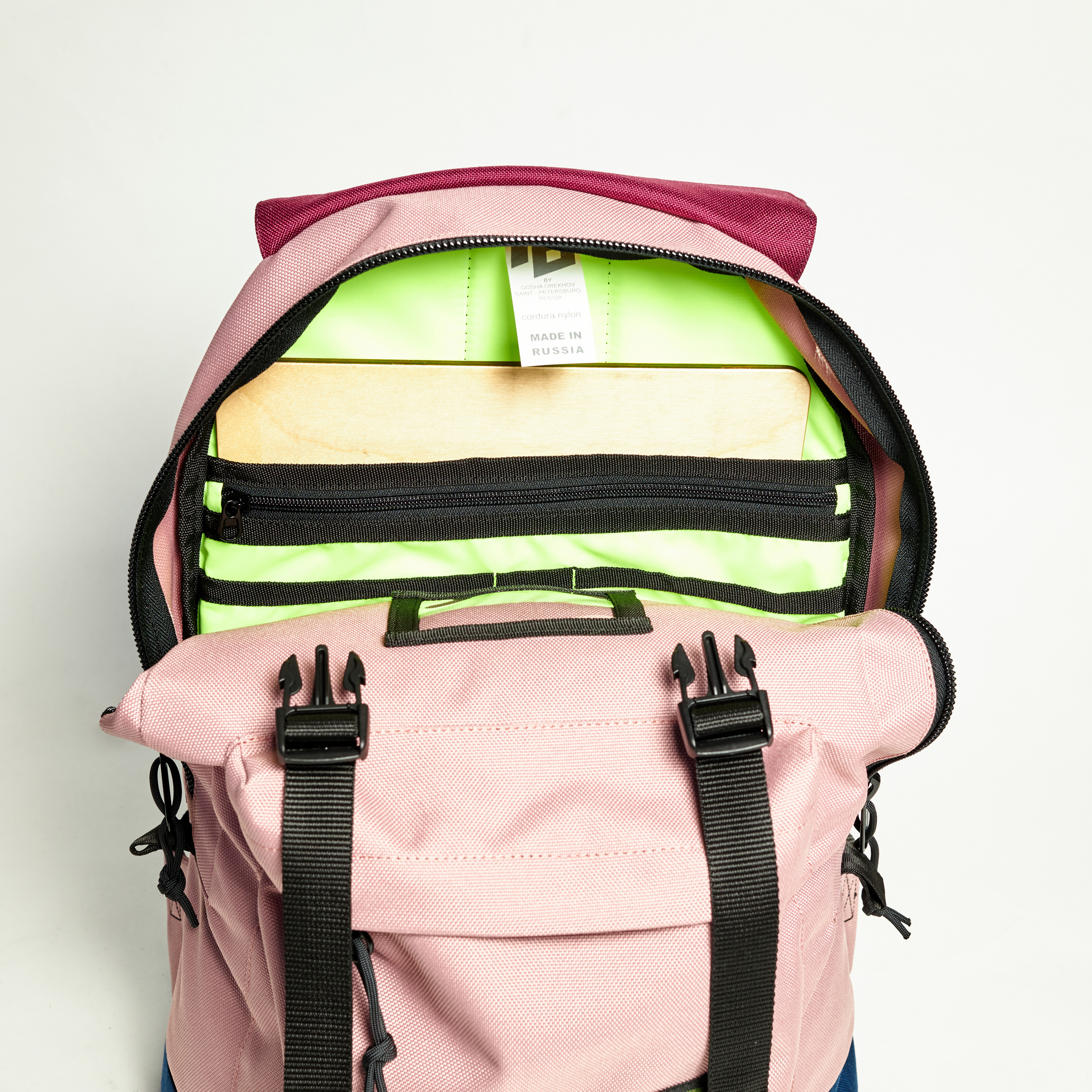 Рюкзаки. Студийный и лайфстайл фотограф в Санкт-Петербурге Карлюк Анатолий