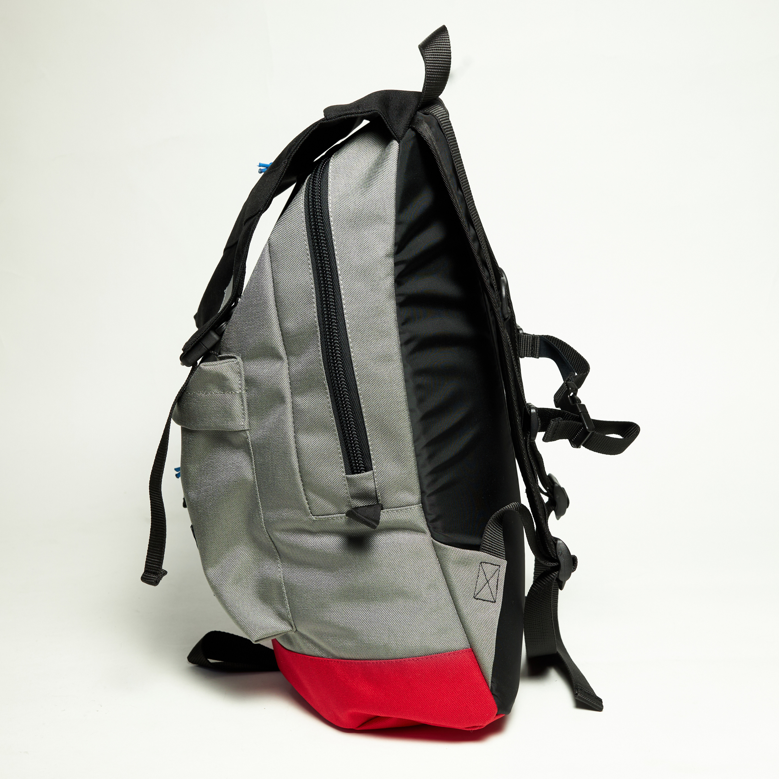 Рюкзаки. Студийный и лайфстайл фотограф в Санкт-Петербурге Карлюк Анатолий