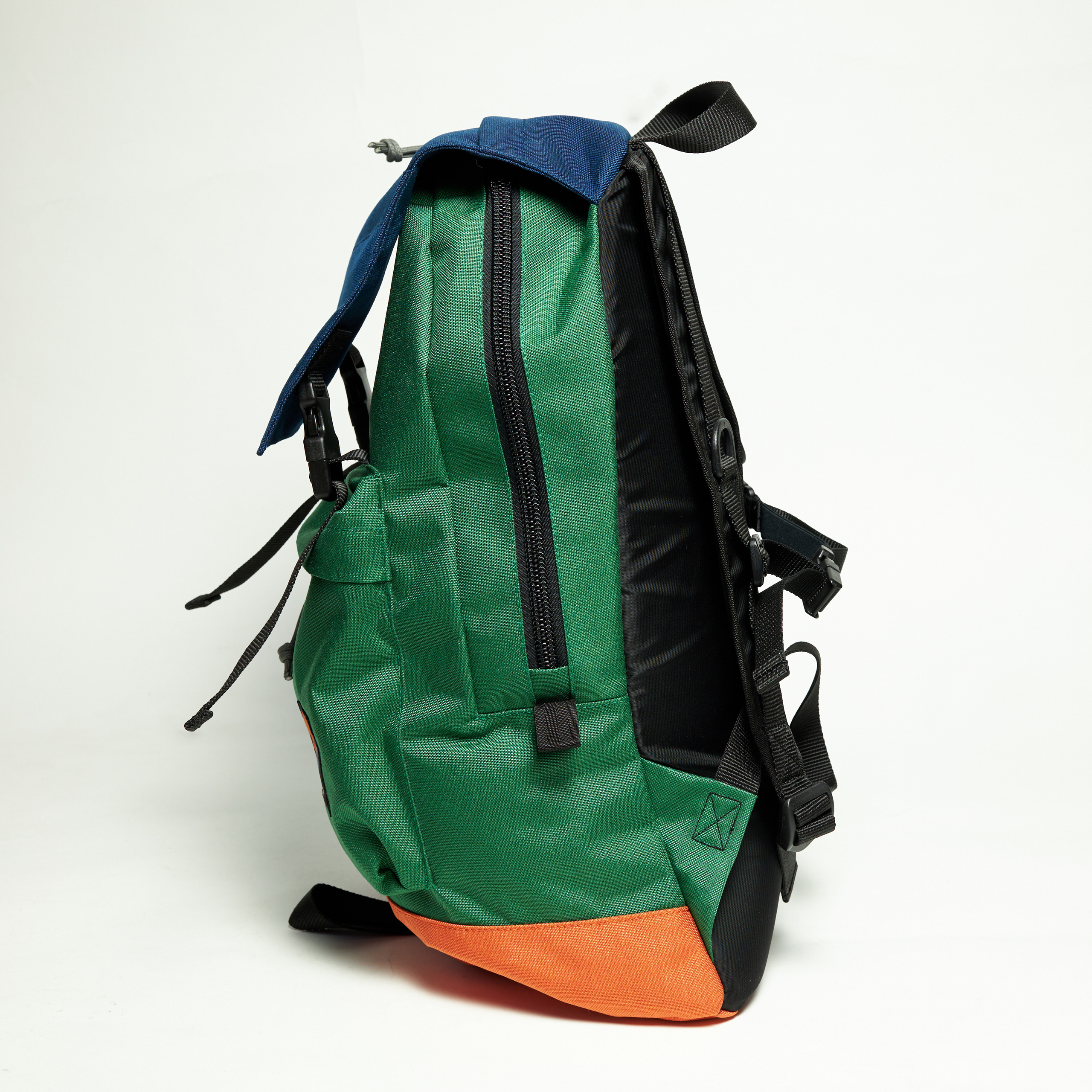 Рюкзаки. Студийный и лайфстайл фотограф в Санкт-Петербурге Карлюк Анатолий