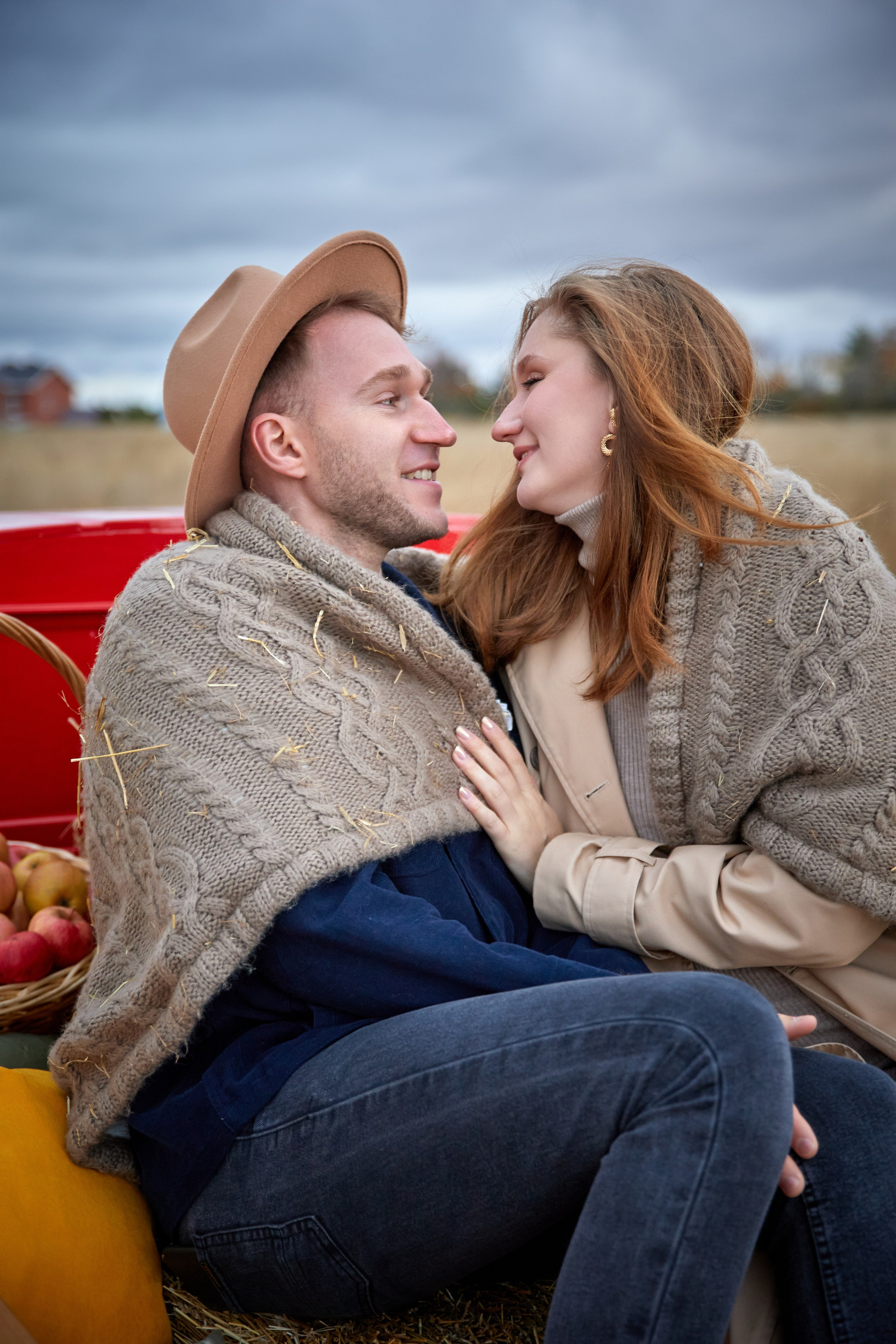Осенняя с машиной. Фотограф в Самаре Анастасия Афанасьева