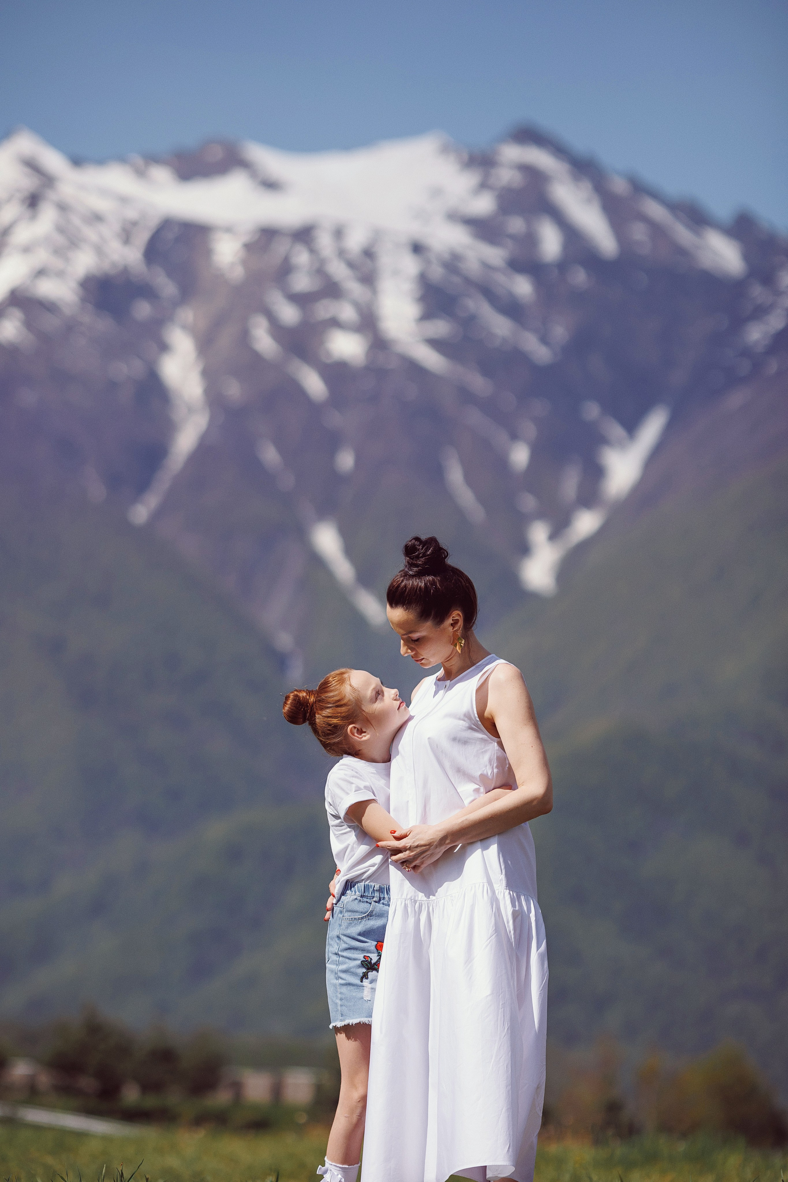 Семейная фотосессия в горах на Красной поляне. Свадебный и семейный фотограф в Сочи Денис Вялов
