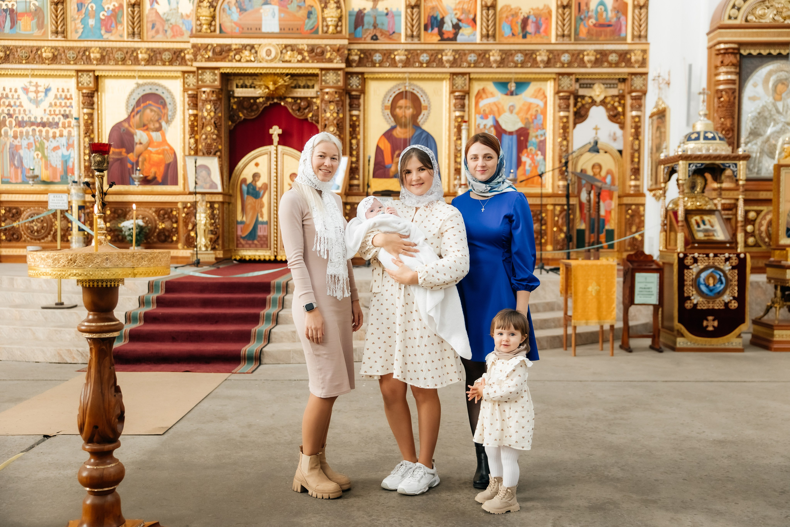 Крещение Мирославы. Храм иконы Божьей Матери «Всех скорбящих Радость». Фотограф ВИКА МЕДУЗА