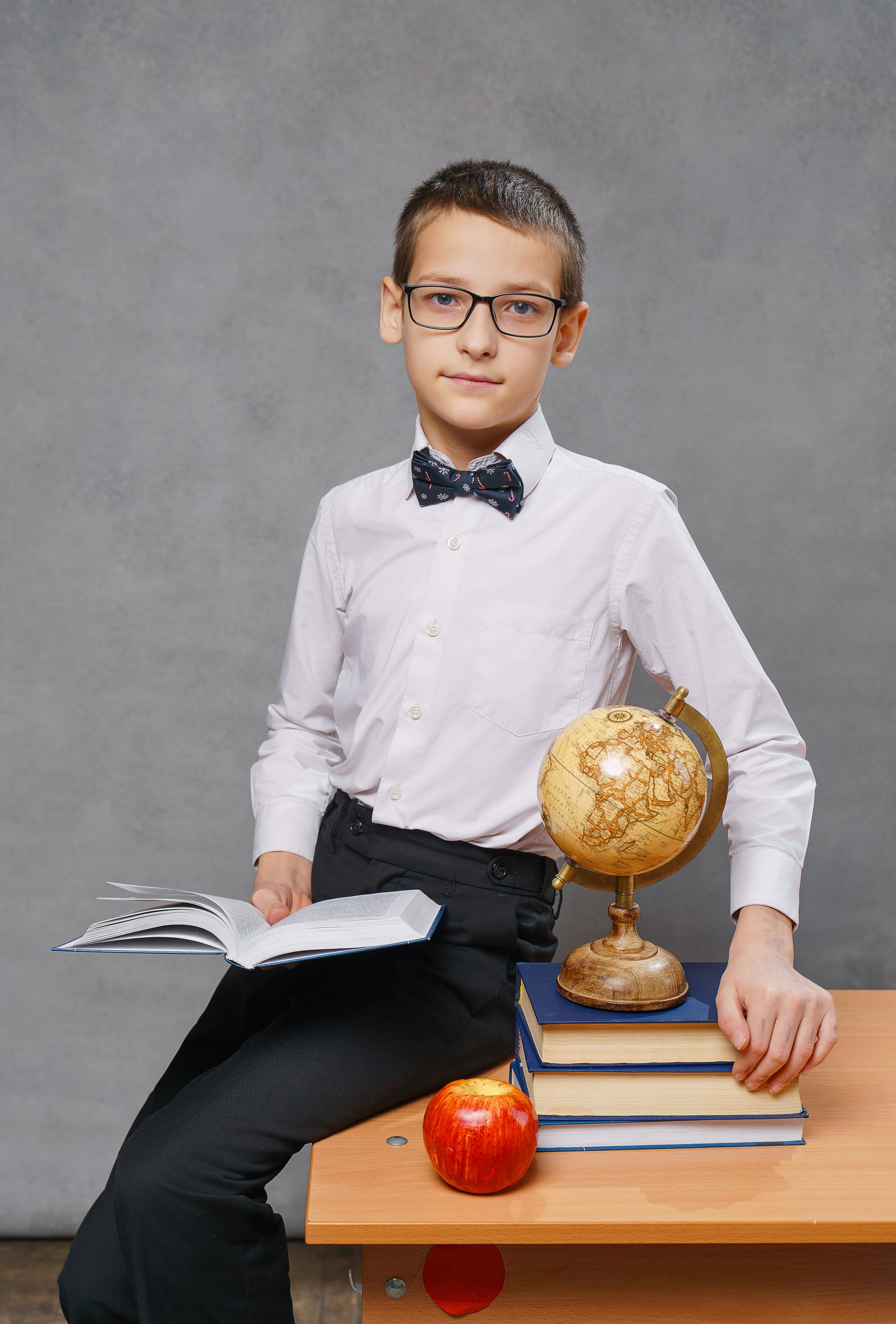 Дизайн «Алфавит». Стильные выпускные альбомы и индивидуальные фотосессии в Таганроге