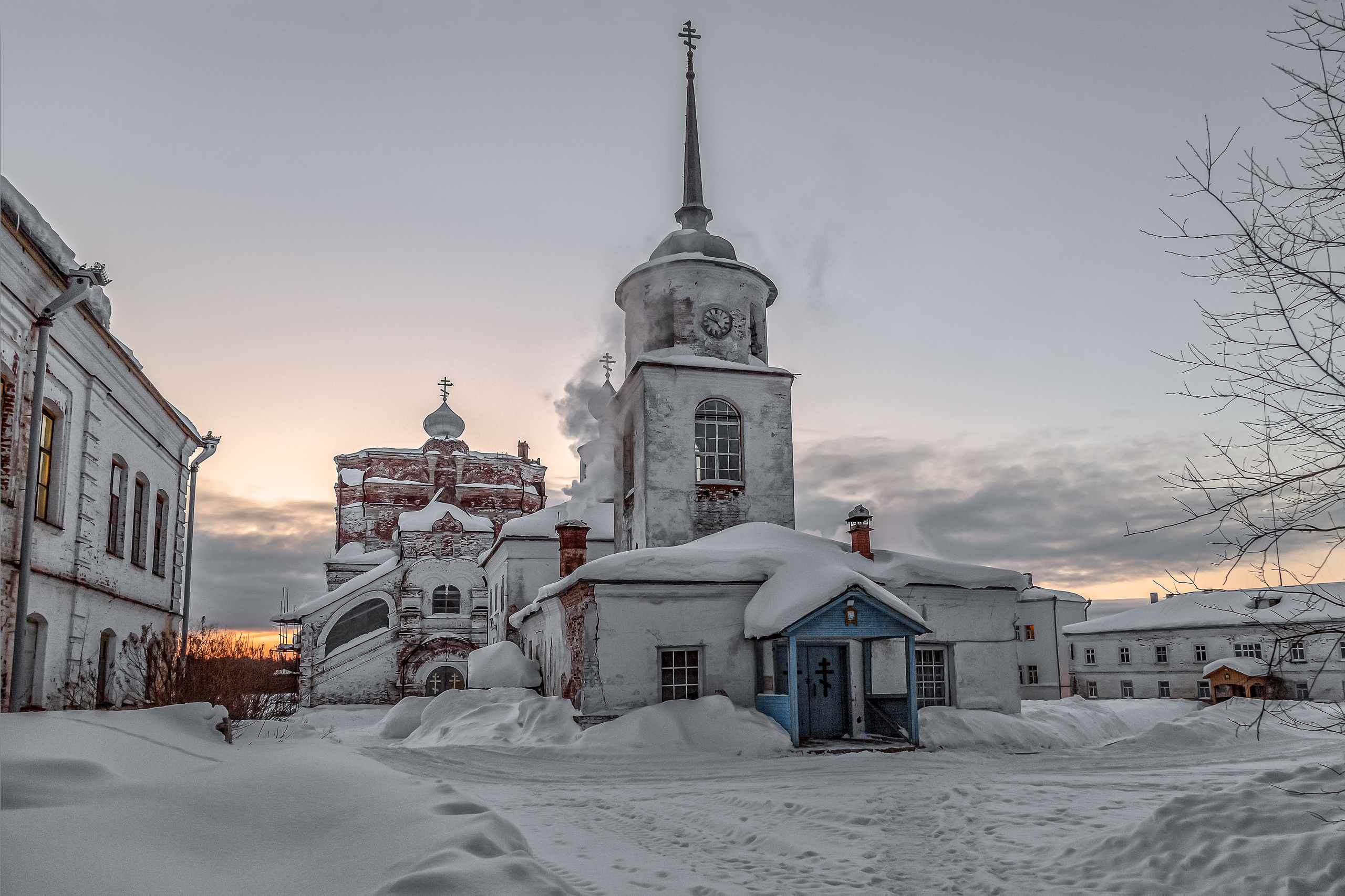 Артемиевский храм зимой
