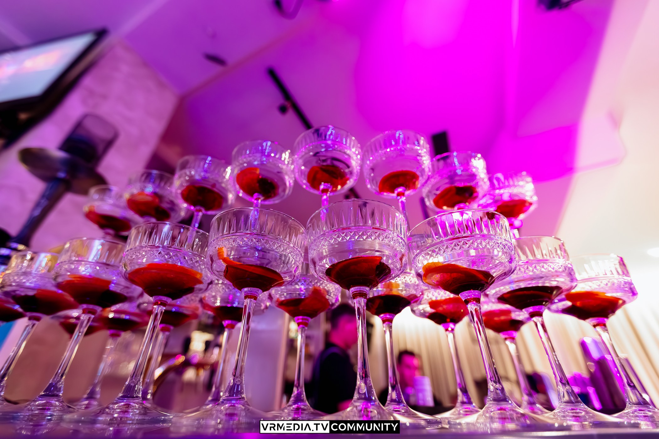 Выходные в караоке-баре «Империя»