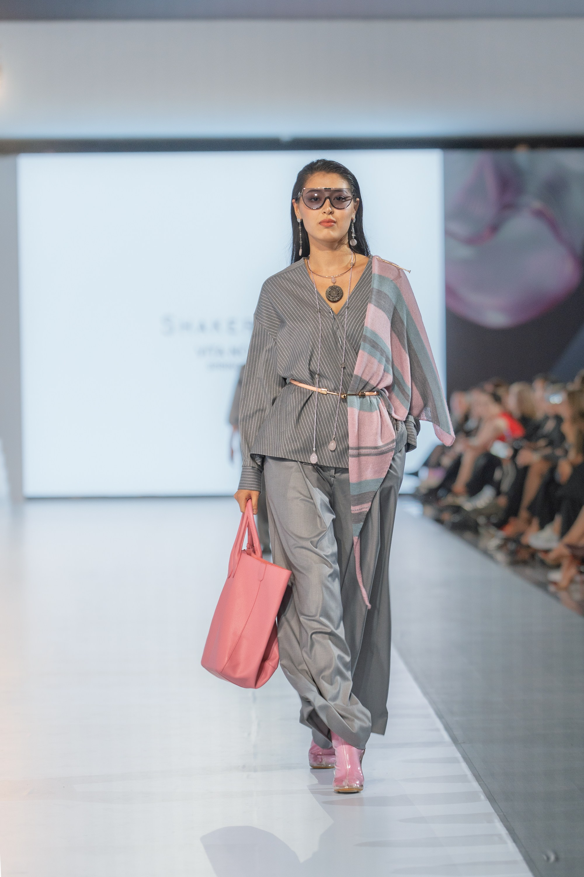 Shakerbay Vita Nova. Сайт Алматинского НЮ АРТ, будуар и фэшн фотографа Дениса Карпенко