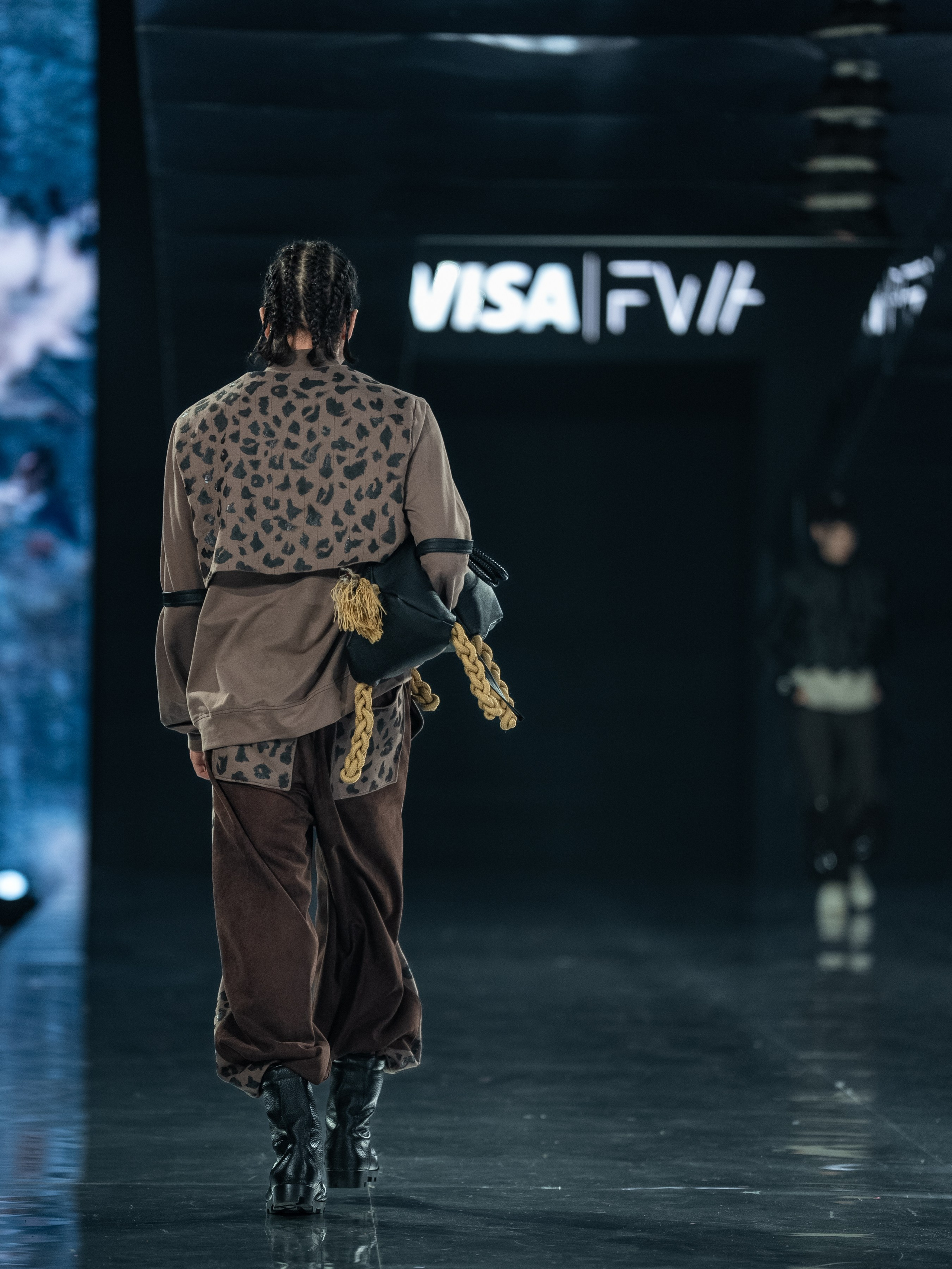 Visa Fashion Week Almaty Pre-Fall 2026 GAZHAIYIP. Сайт Алматинского НЮ АРТ, будуар и фэшн фотографа Дениса Карпенко