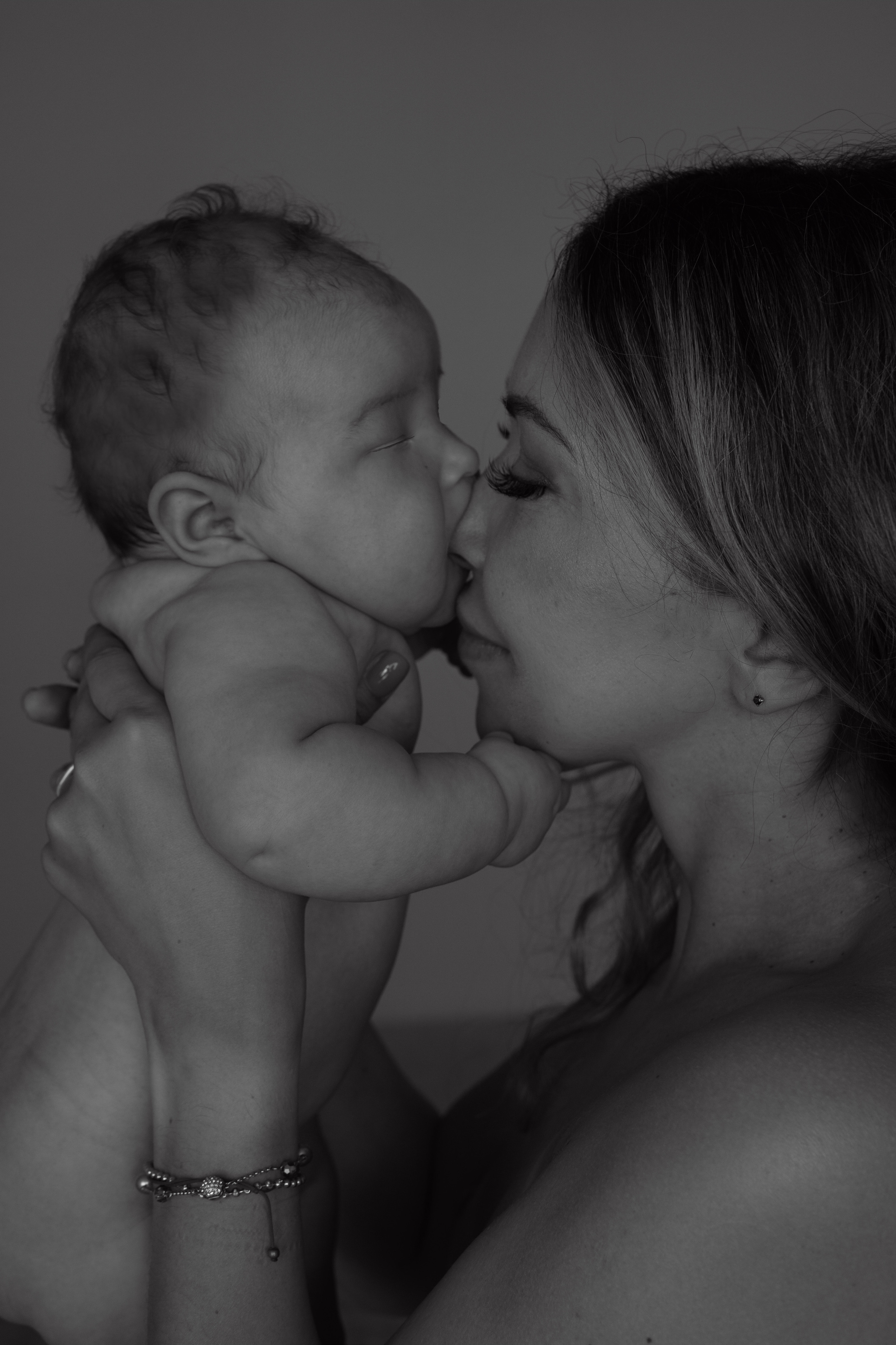 Anastasia y Olivia. Wedding Photographer in Barcelona and Medellin