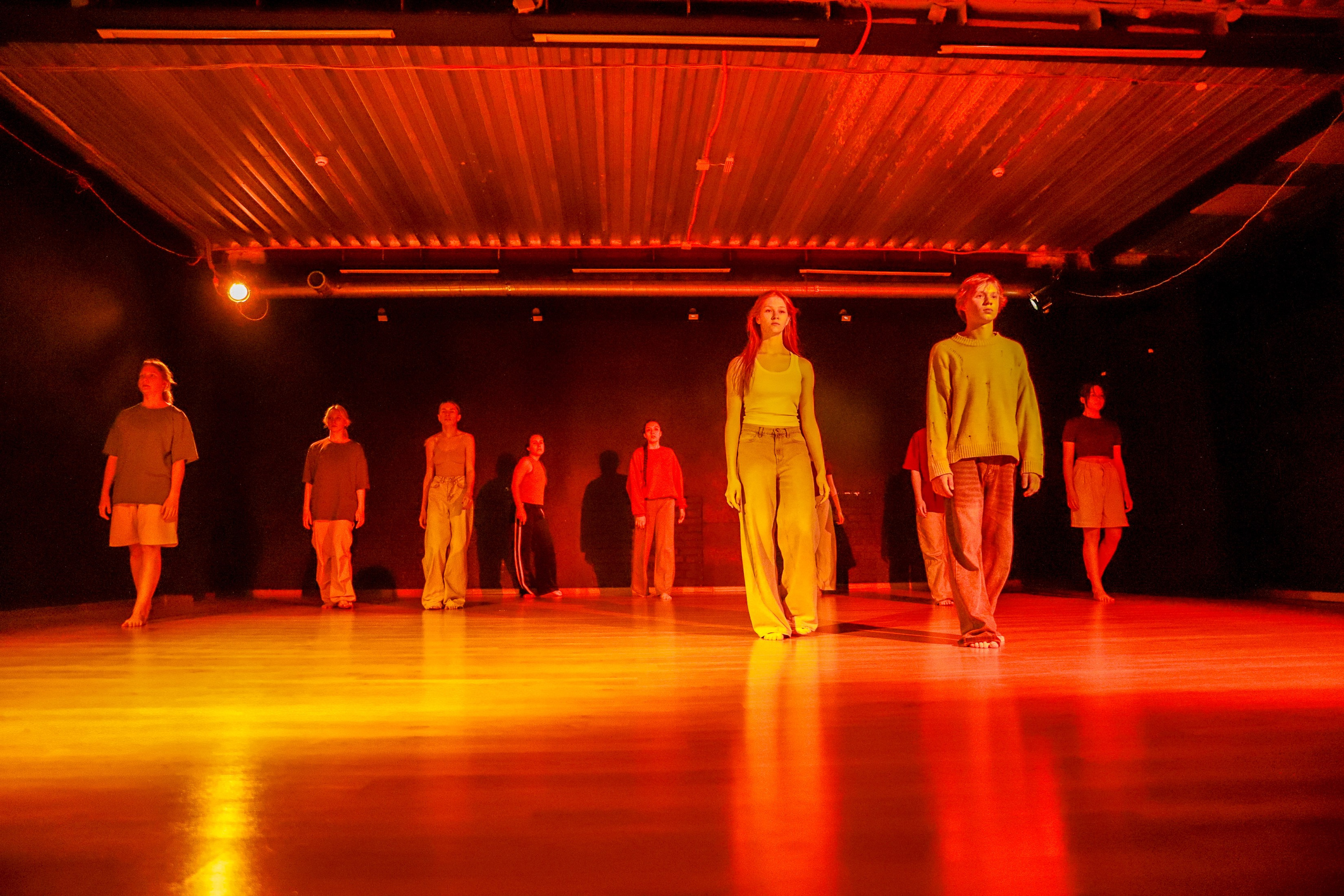 Современный показ Подземка. Небесные ласточки. Фотограф Юлия Мальцева