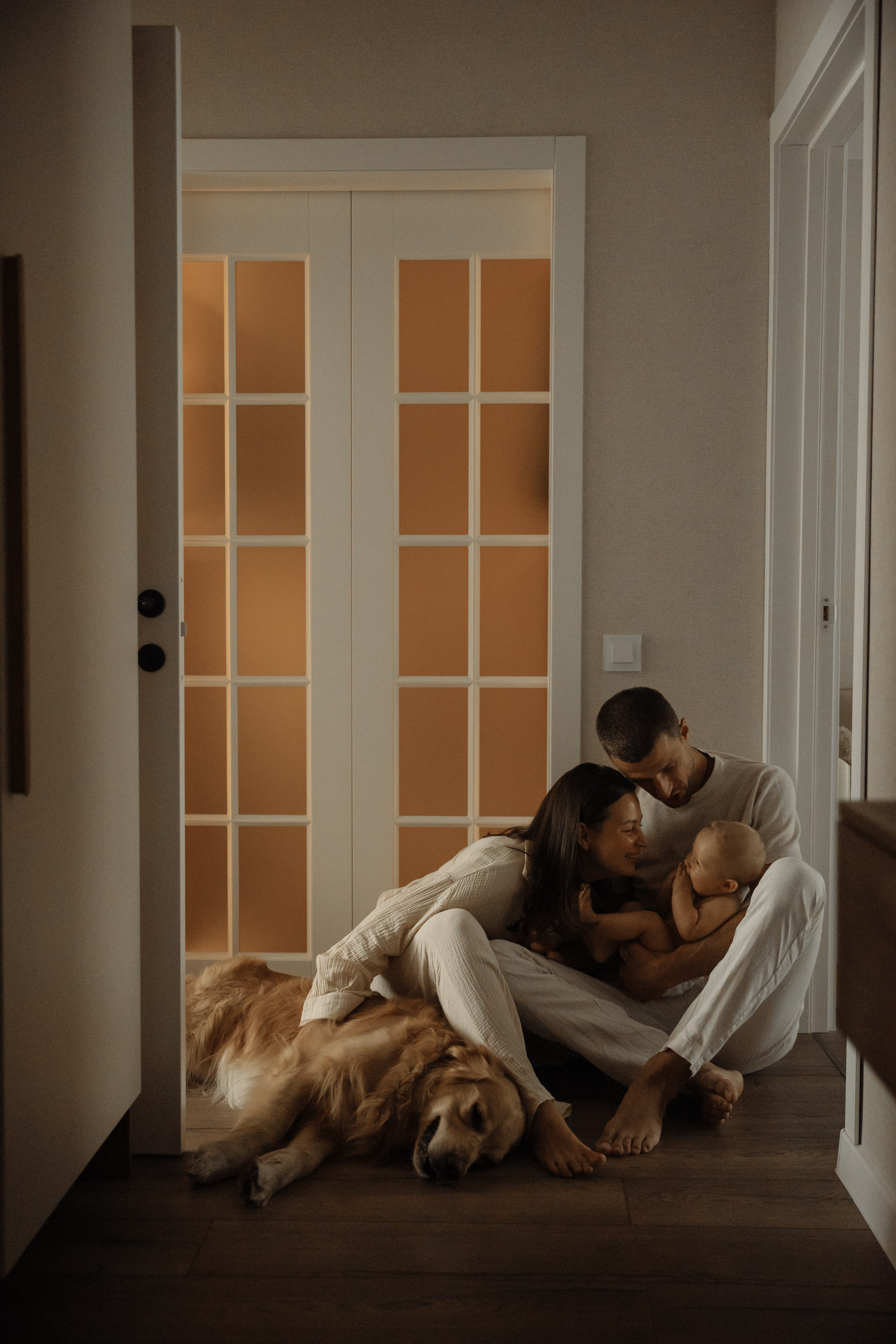 Евгения Тимофей маленький Демид и Симба. Свадебный и семейный фотограф в Москве Ирина Панькина