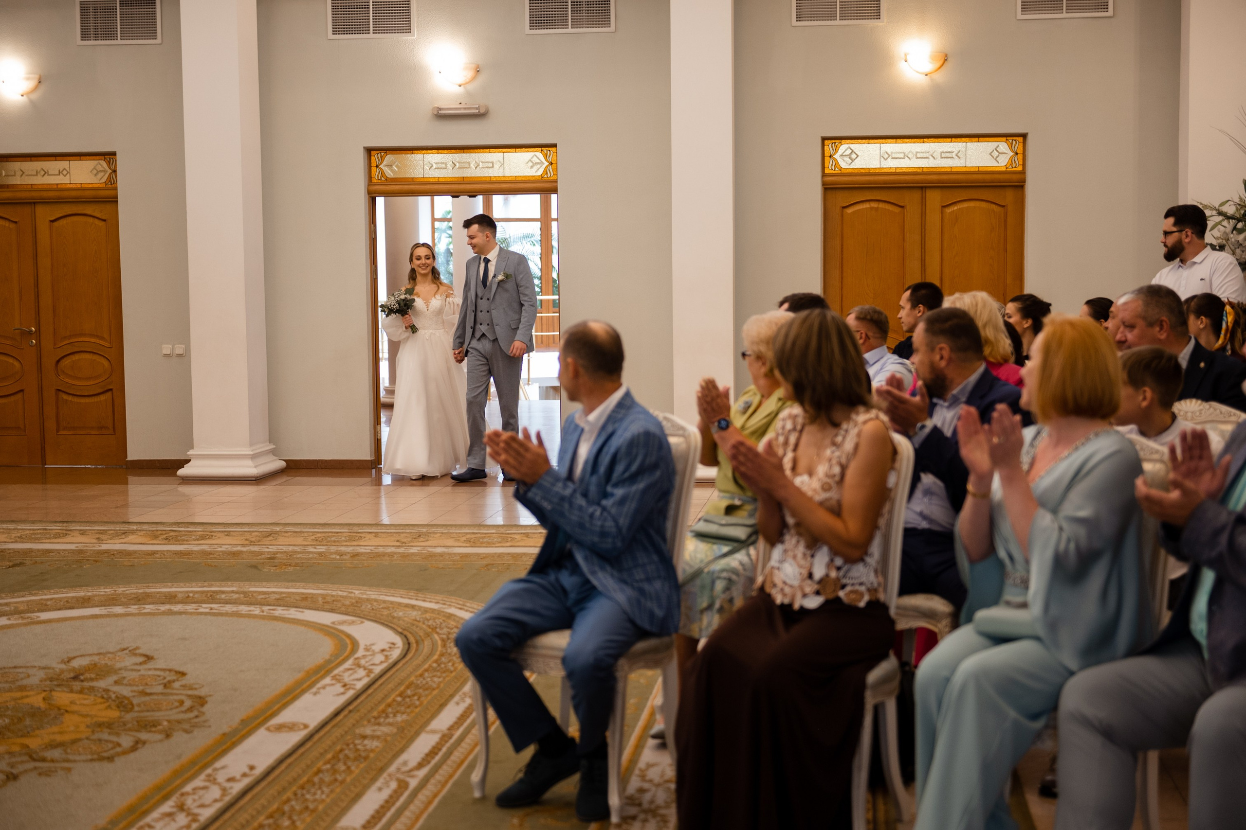 Весь день под дождем, вечером закат на озере. Свадебный и семейный фотограф София Невская