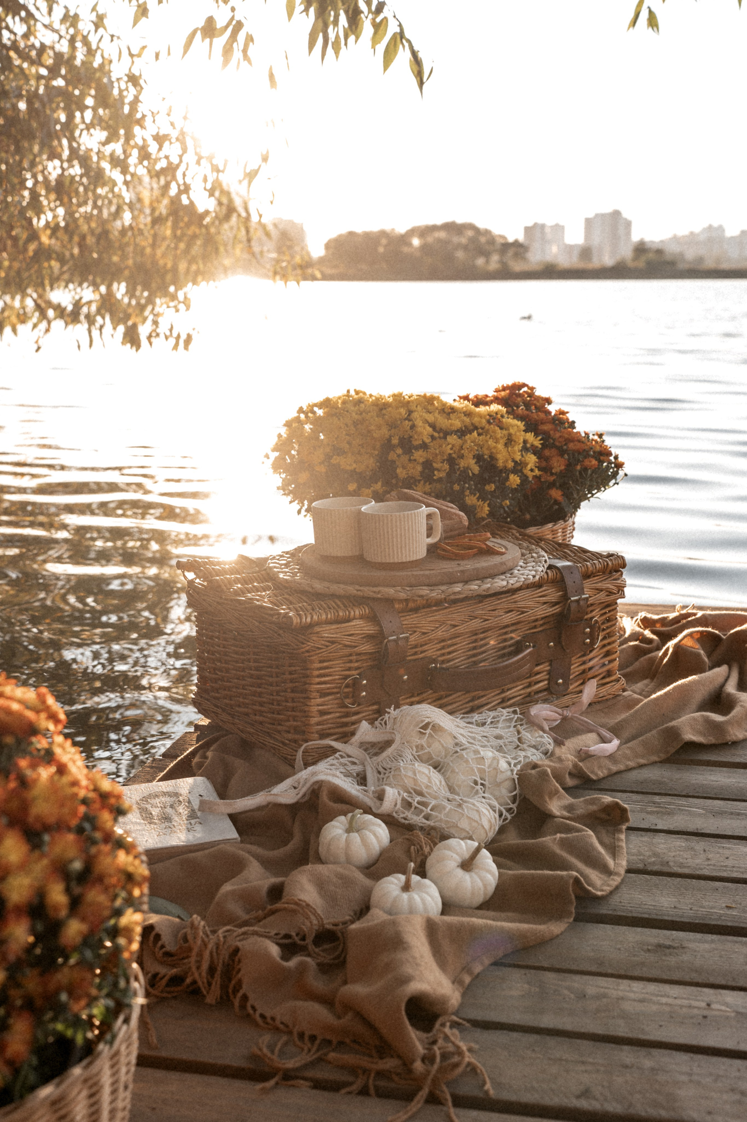 Хризантемовое плаванье маленькой мечтательницы. Ваш семейный фотограф в Минске — Вика Трегубова