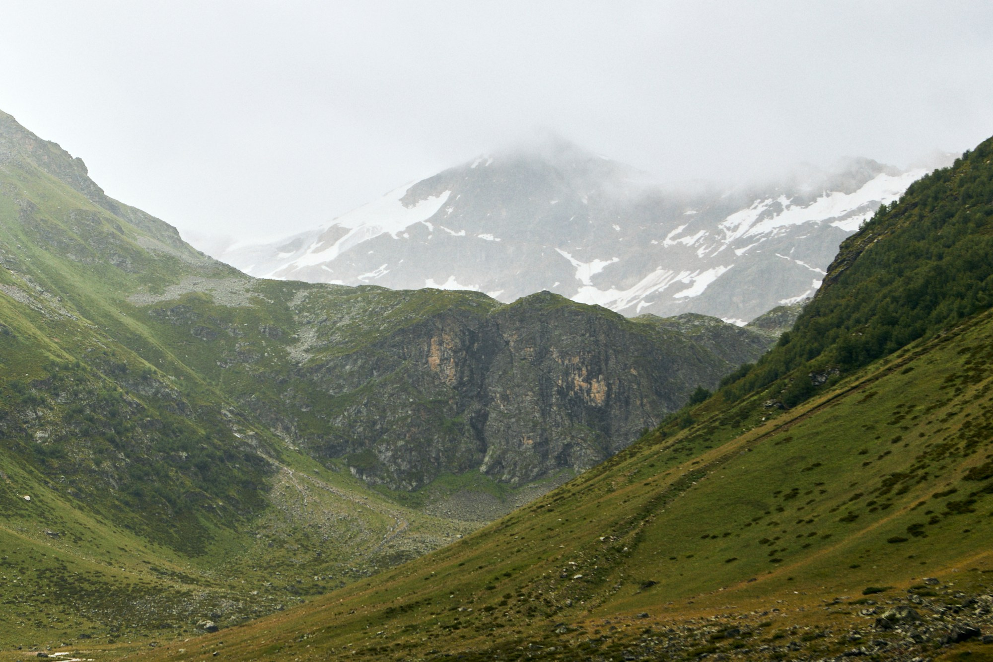 TRAVEL. EVGENYA PERESADOVA