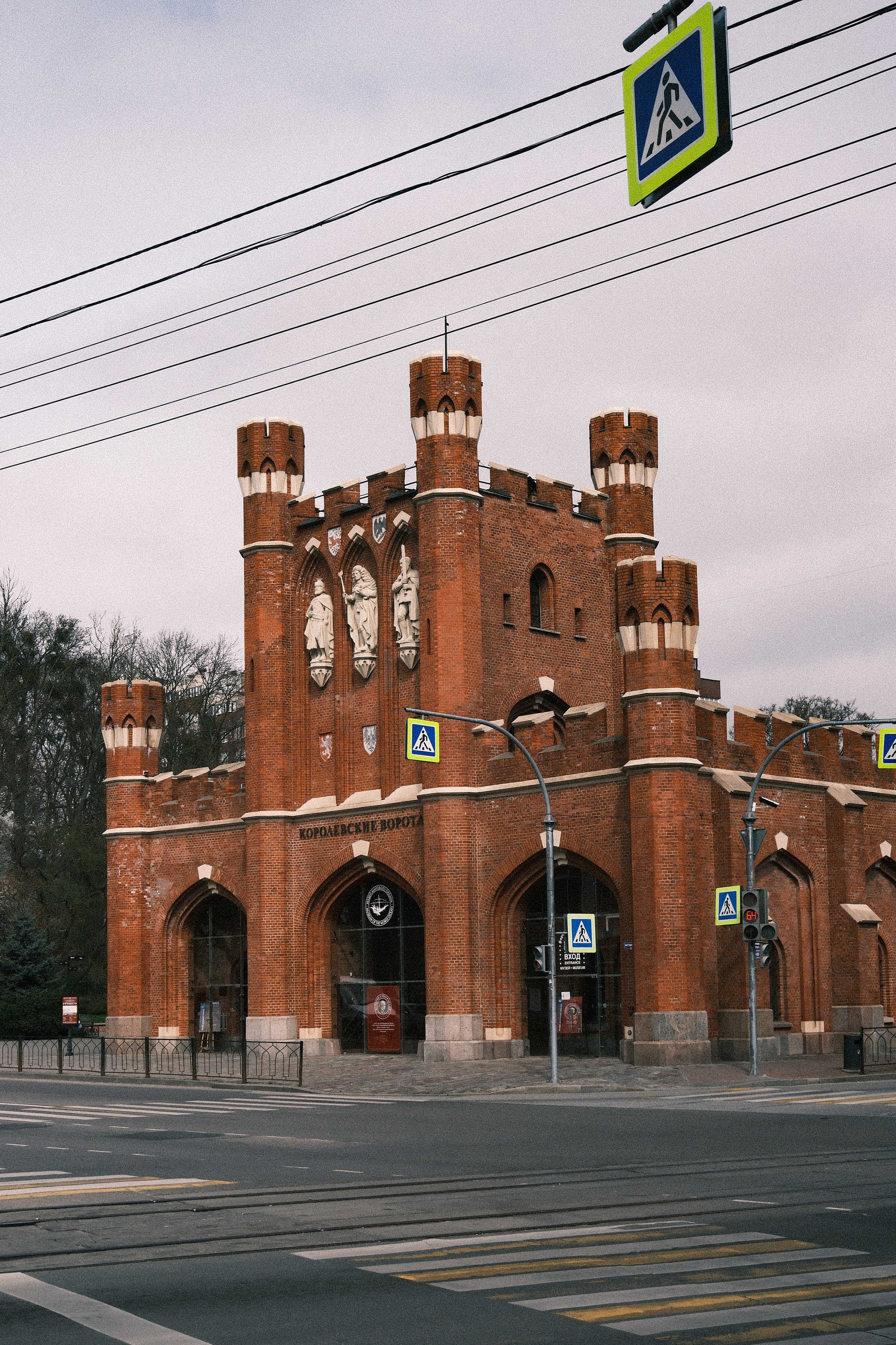 Koenigsberg. M. Neizvestniy — уличная и спортивная фотография