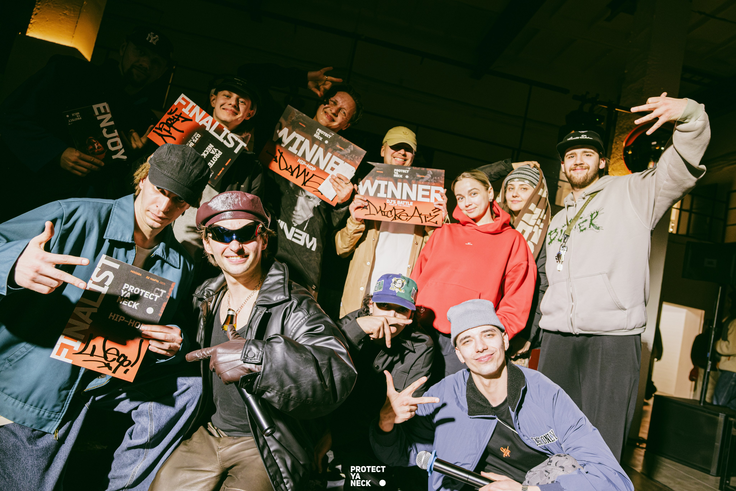 PROTECT YA NECK 22/03 (@youlovebu). Соня бу тебя сфоткала
