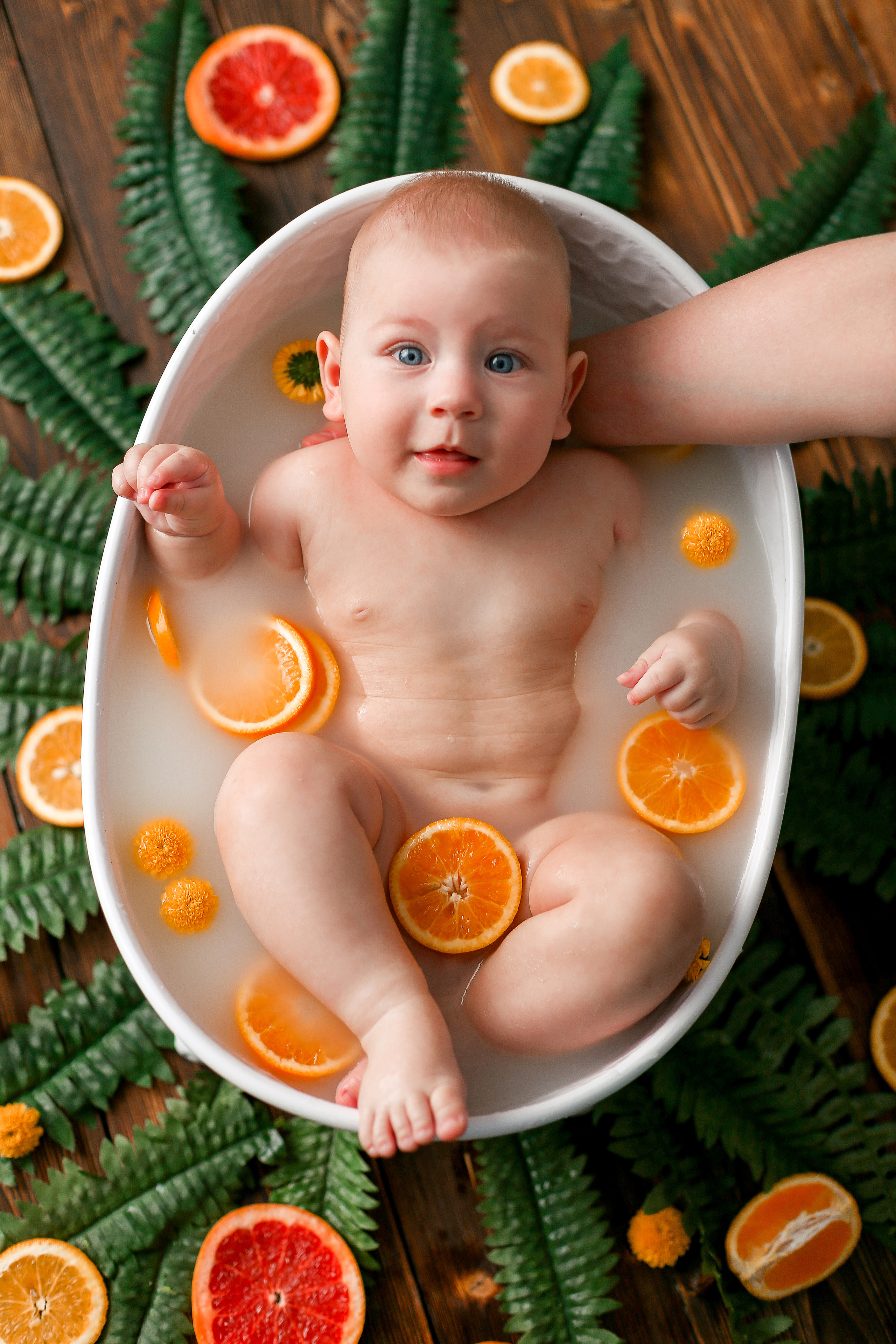 Молочные купания. Детская фотостудия в Санкт-Петербурге