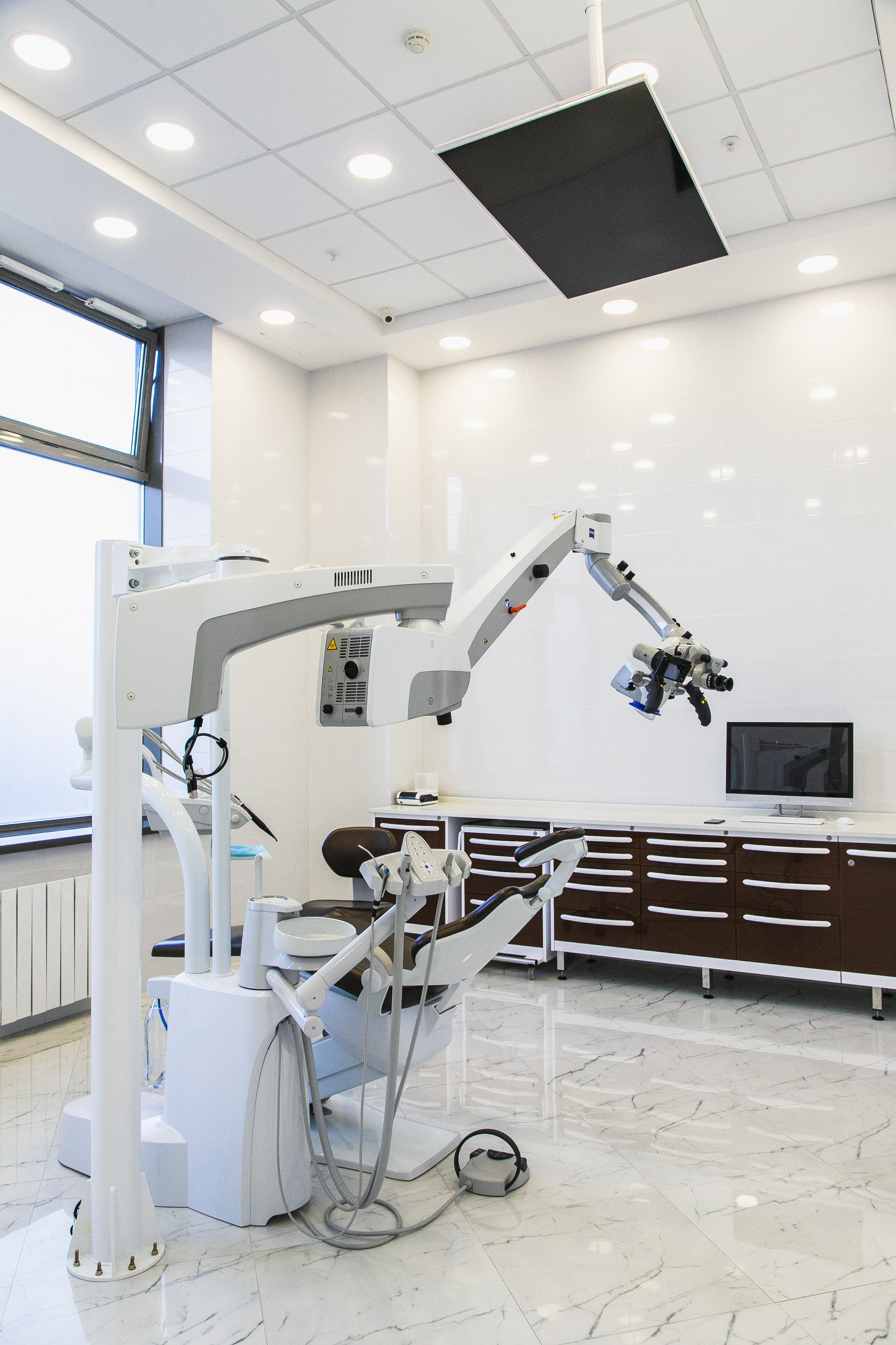 Интерьер стоматологии. Профессиональный фотограф Евгений Земцов в Москве. Контент съемка, репортаж мероприятий, бизнес портреты