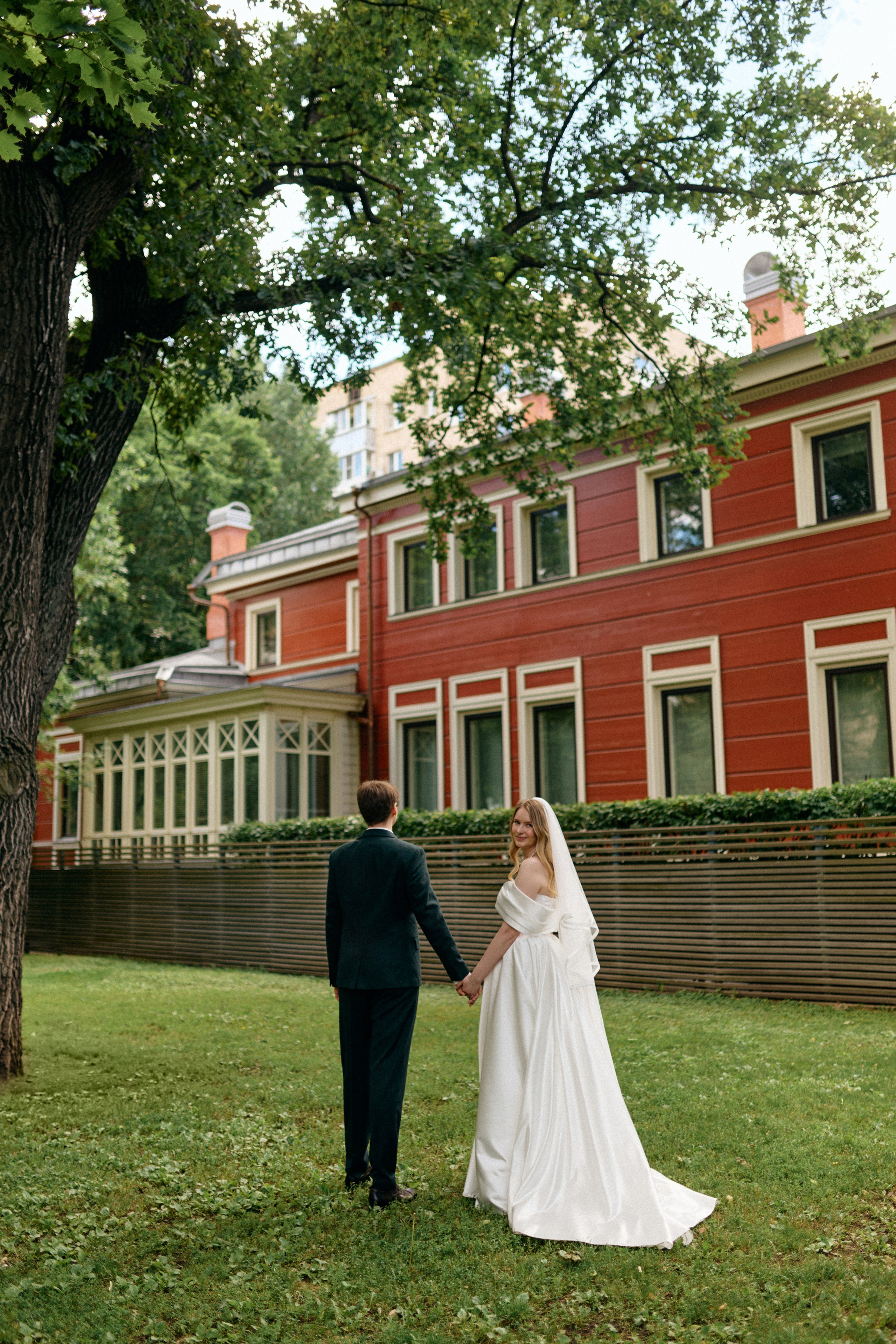 Кирилл & Елизавета. Сестры Карабаза. Фотографы и ретушеры в Москве и Санкт-Петербурге