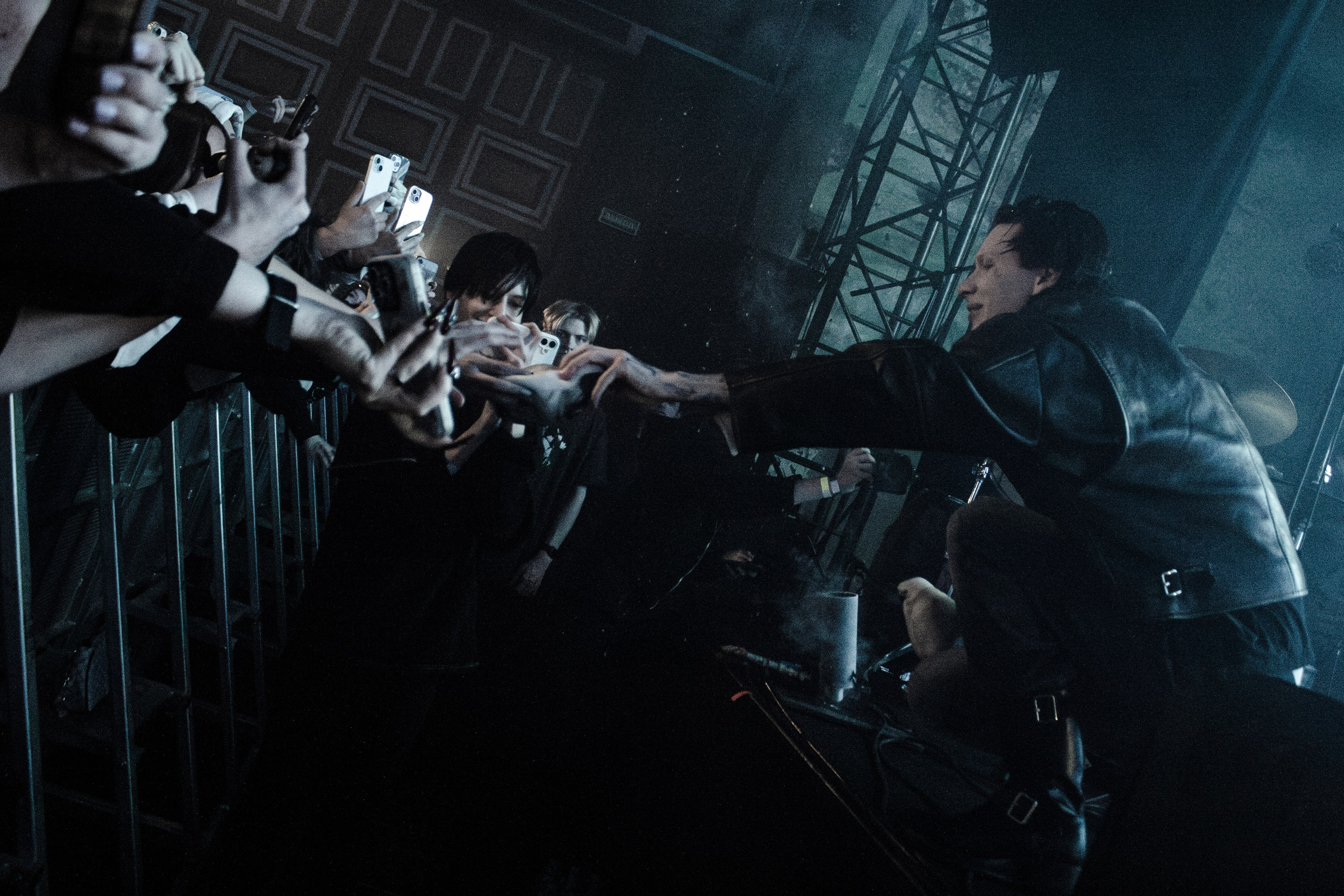 9mice & Kai Angel. Blinbfis