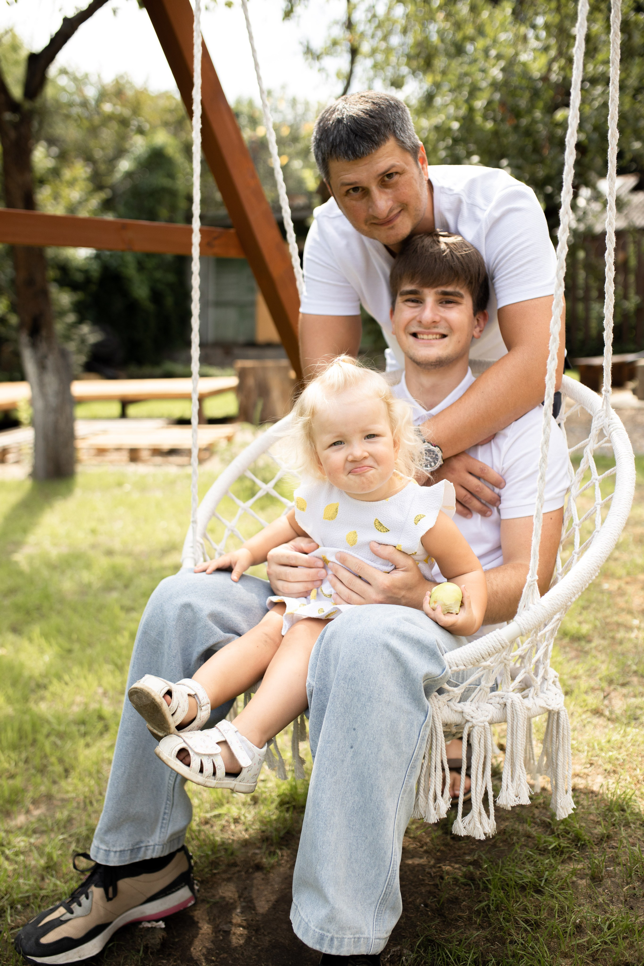 Семейная фотосессия на даче в Купавне. Фотограф в Железнодорожном и Балашихе