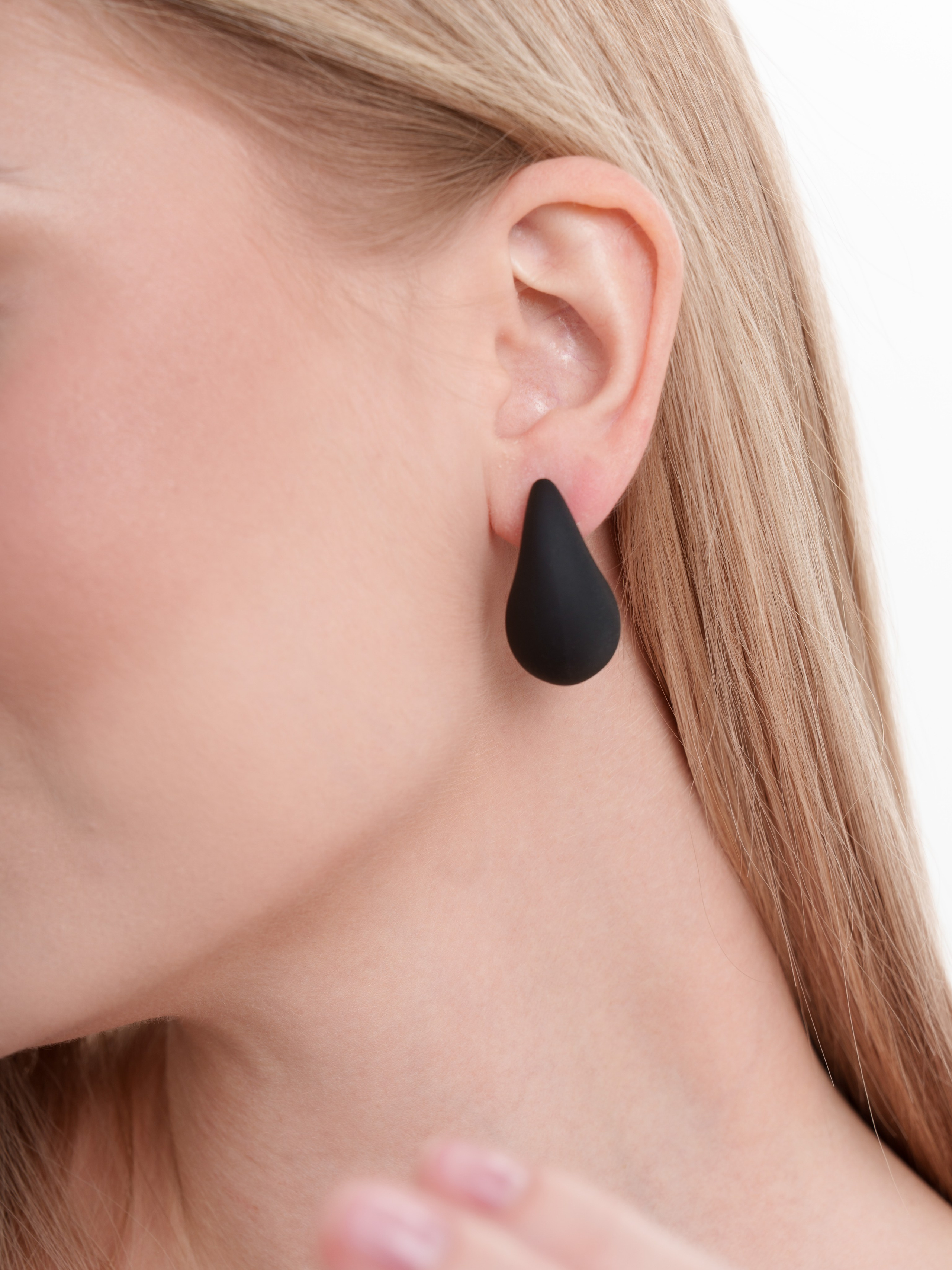 Съемка сережек для WB и OZON. Портретный и Контент фотограф Григорий Семенов (Grifon) в Ижевске