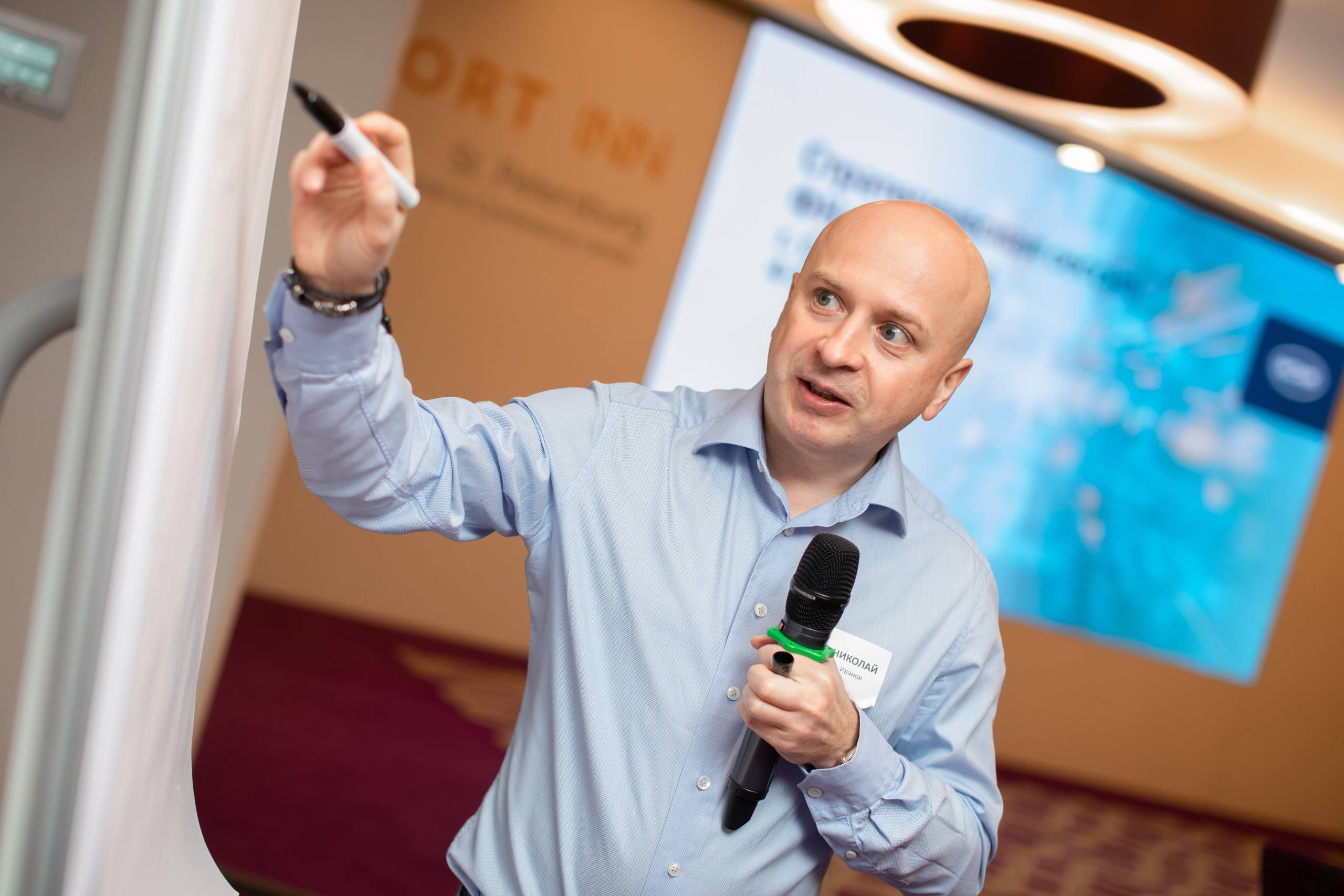 НЛМК — конференция в Петербурге. Двойняшки-фотографы Анна и Анастасия в Санкт-Петербурге