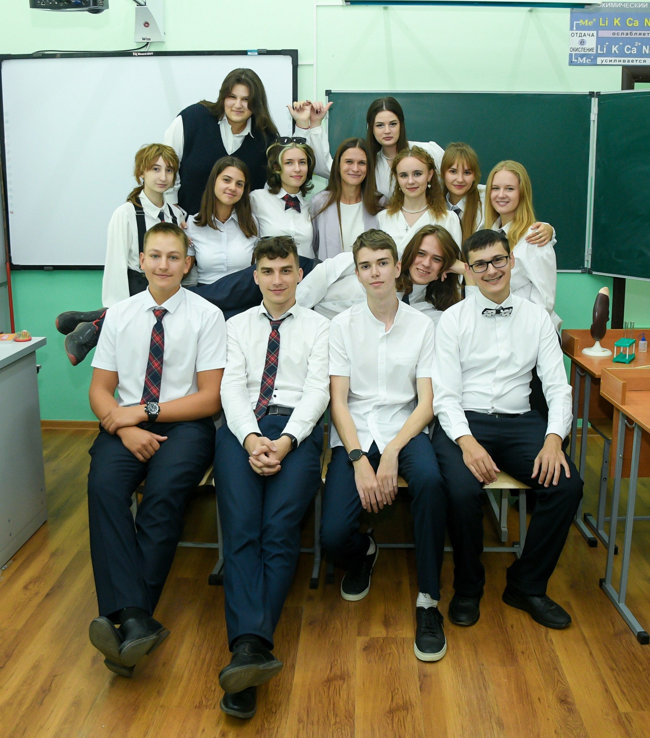 Фотосессия для выпускного альбома в библиотеке и в школе. Вячеслав Скрипник Фотограф Краснодар