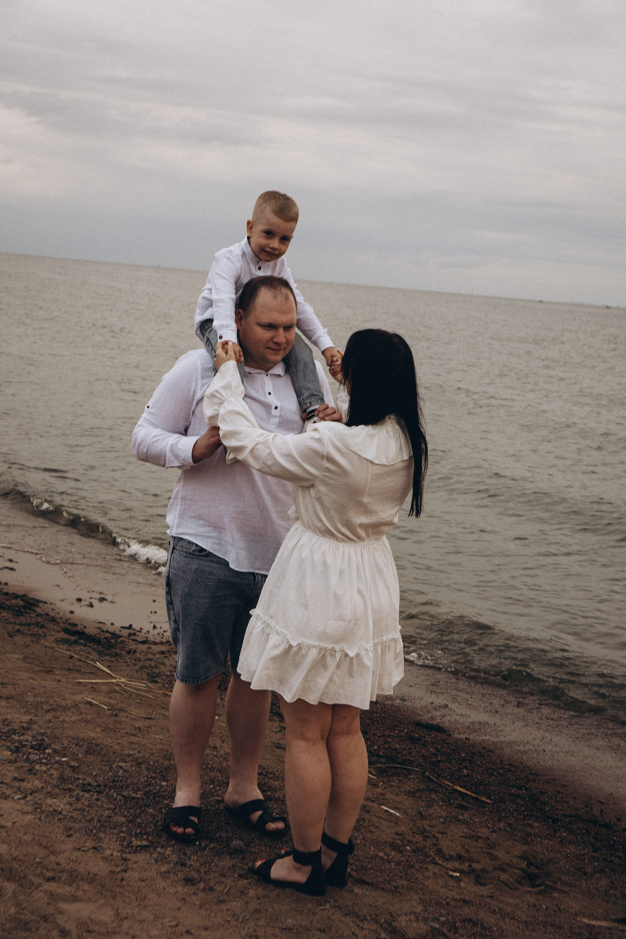 Семейная история на берегу залива. Профессиональный фотограф, Санкт-Петербург — Виктория Богомолова